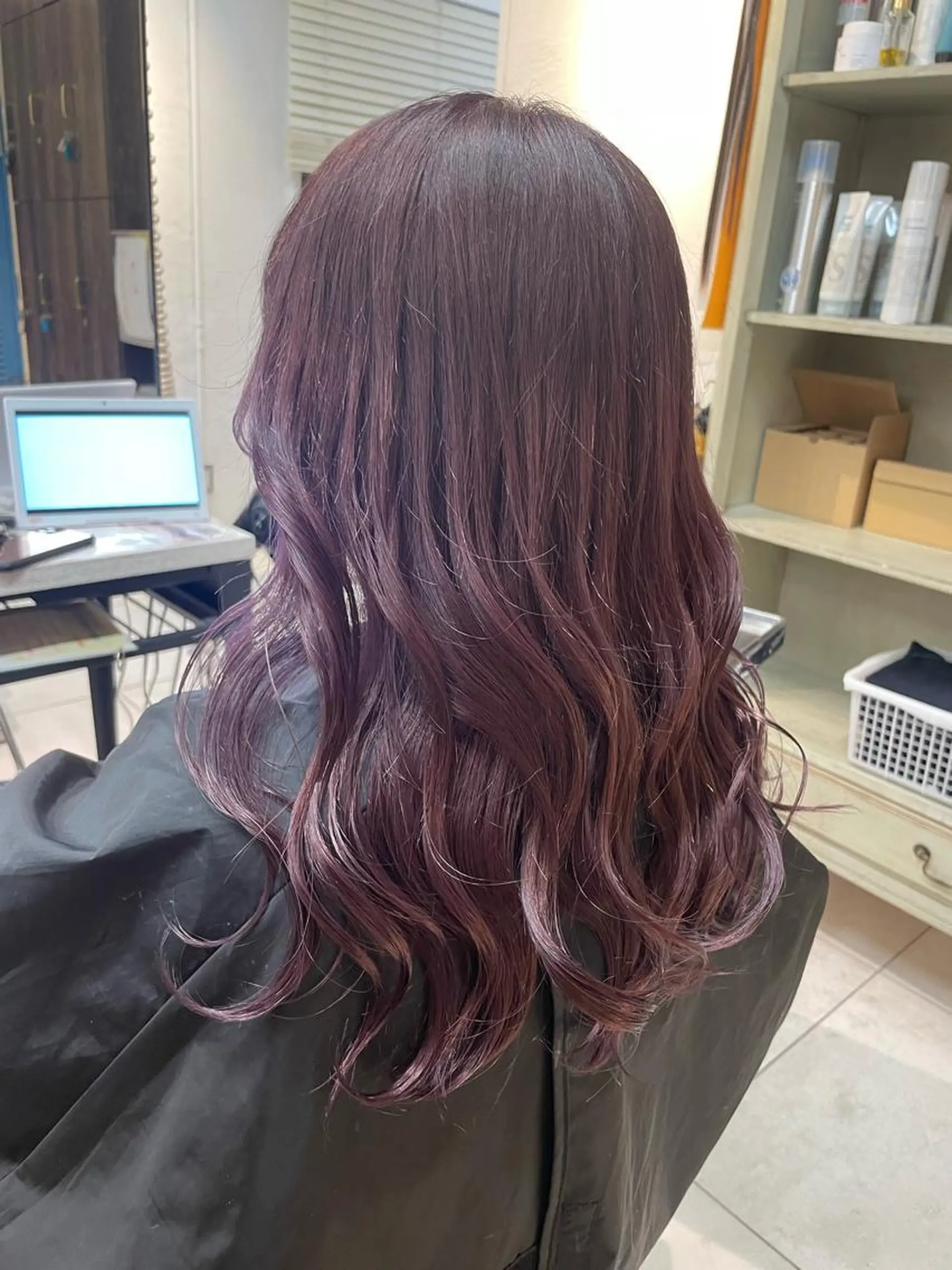 ロング カラー イルミナカラー ラベンダーカラー ピンクカラー ピンクラベンダー カット ブリーチ特化 ハイトーンRYOYAのヘアスタイル