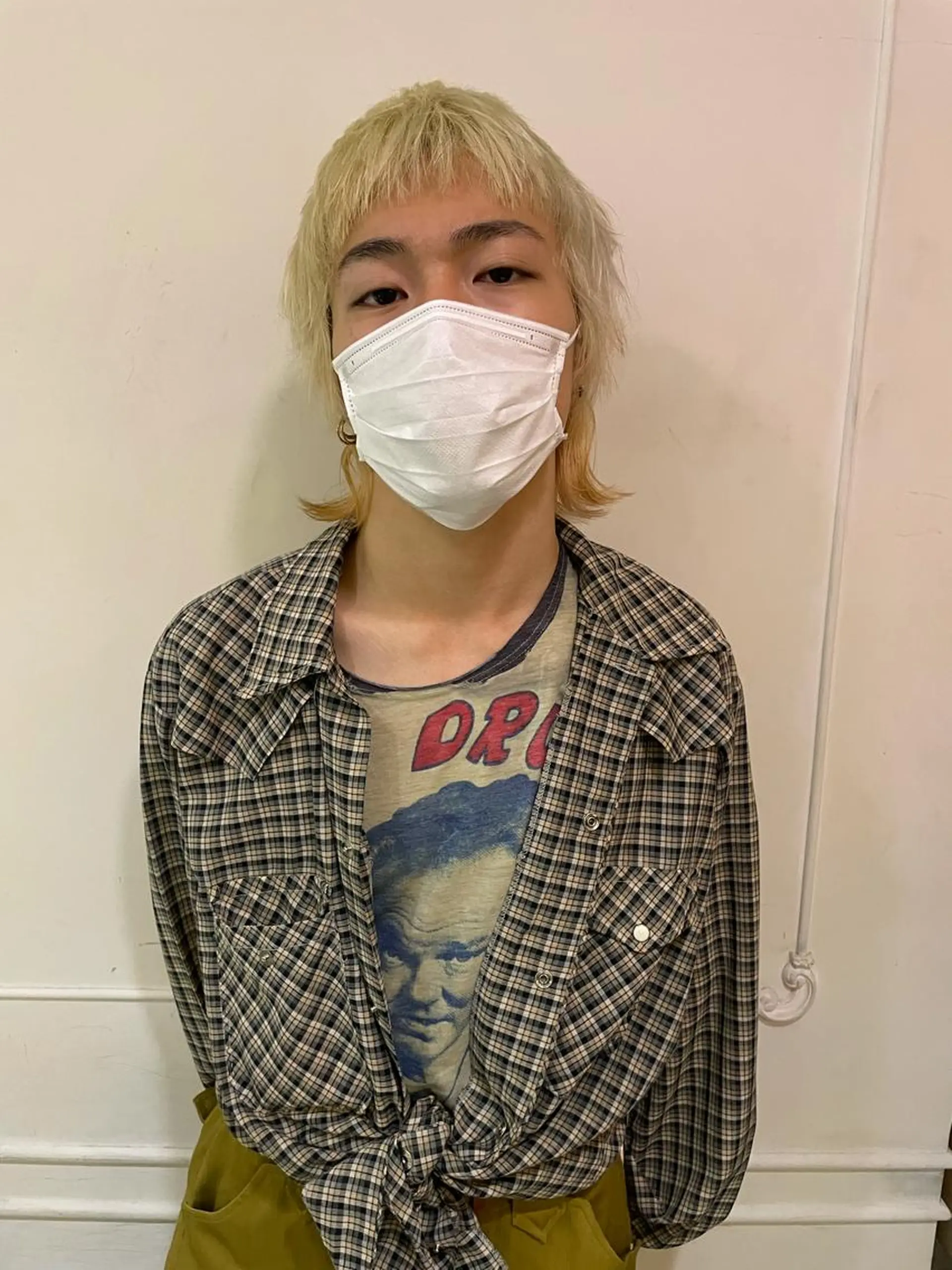 カラー メンズ メンズブリーチ ブリーチ ブロンド ツートーンカラー アオキ リノのヘアスタイル