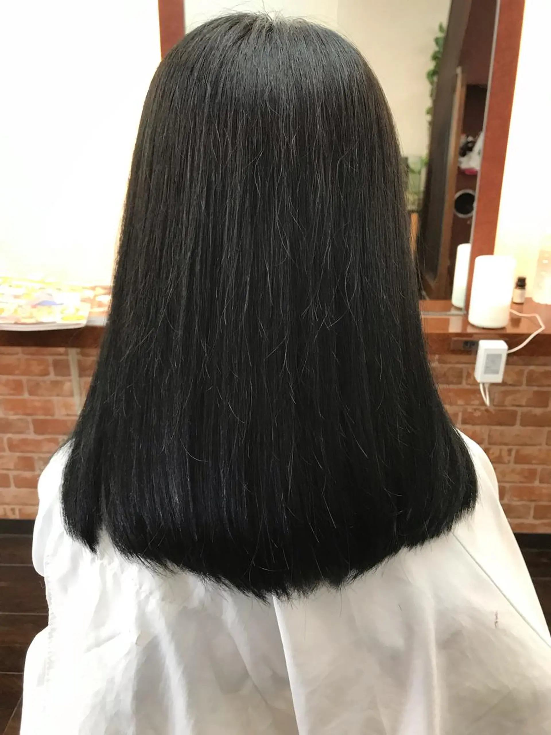 セミロング カラー 桧山 真のヘアスタイル