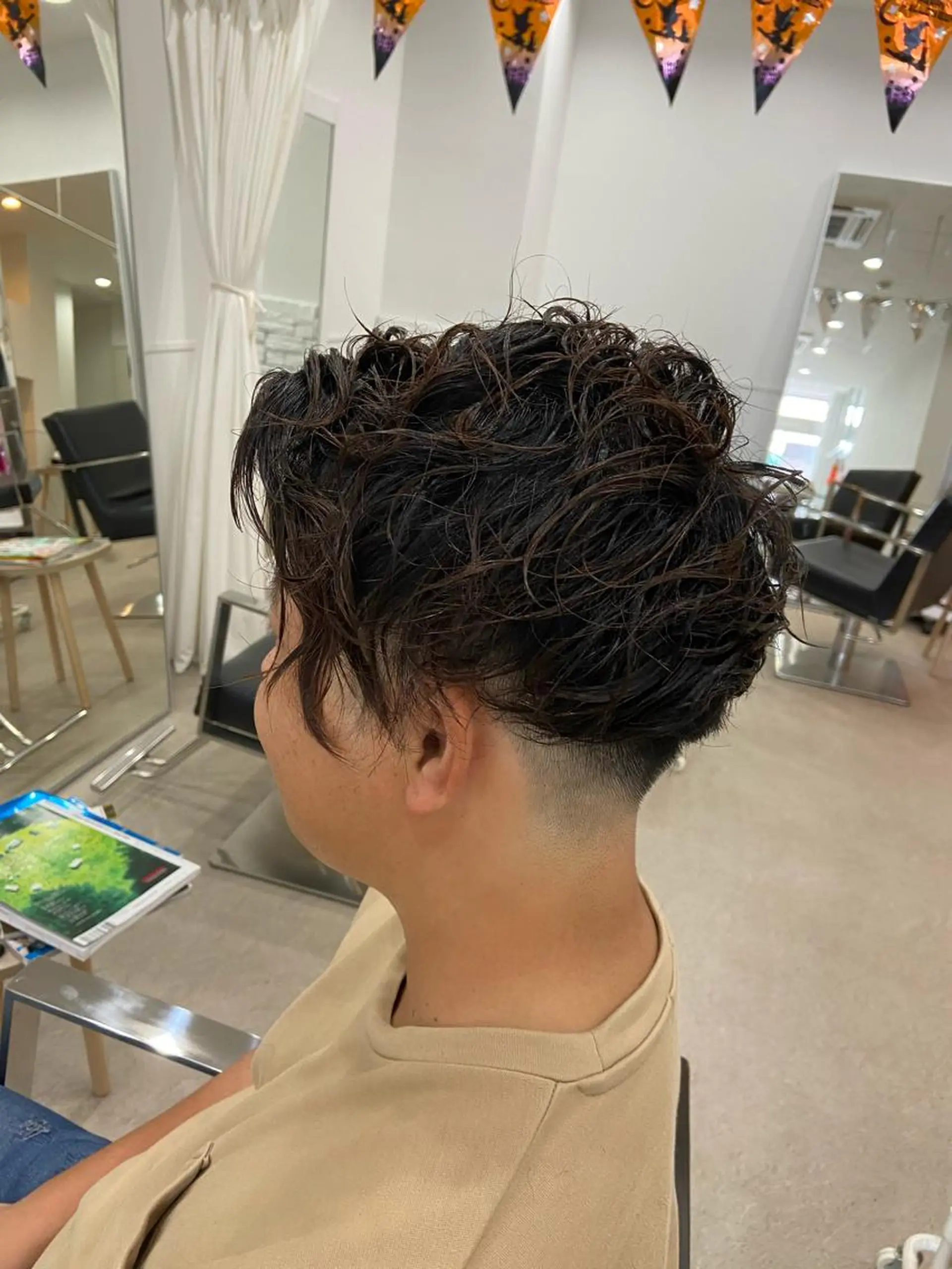 ショート パーマ カット パーマ WHITE所属・WHITE 田中智之のヘアスタイル