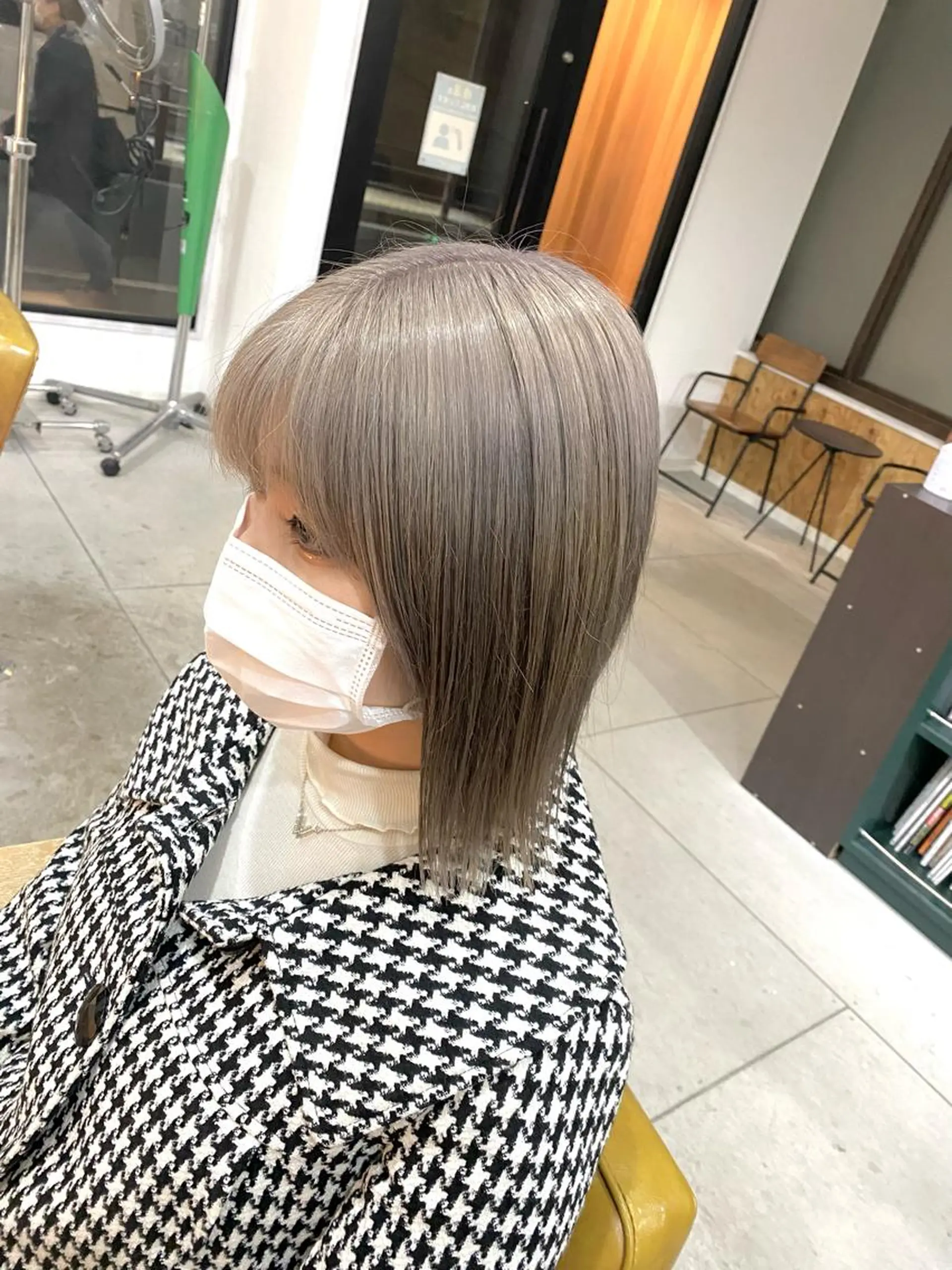 カラー グレージュ ヘアカラー ブリーチカラー よねだまことのヘアスタイル