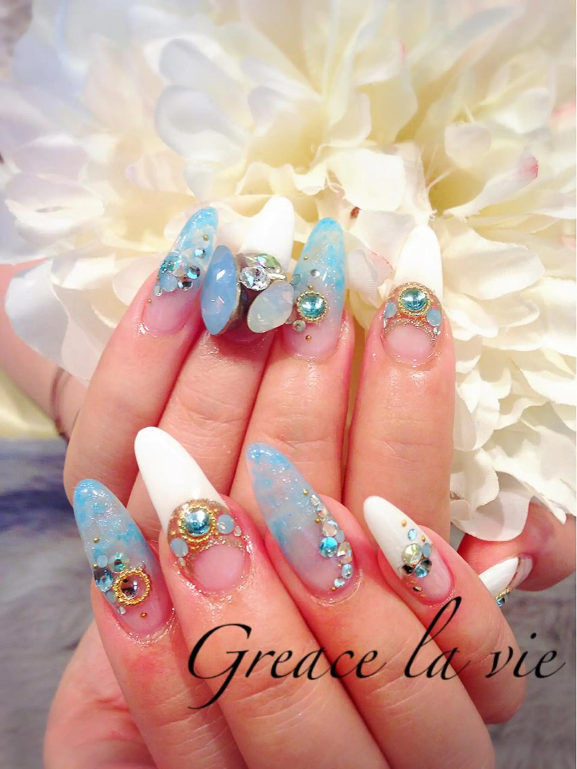 ロング ネイル ブルー Greace la vie所属・Greace  la vieのネイルデザイン