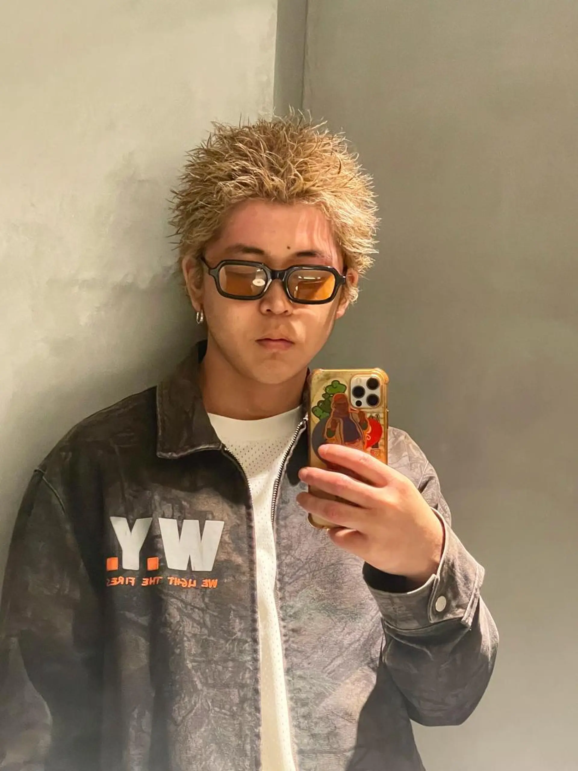 ショート カラー ブリーチ fifth リュウセイのヘアスタイル