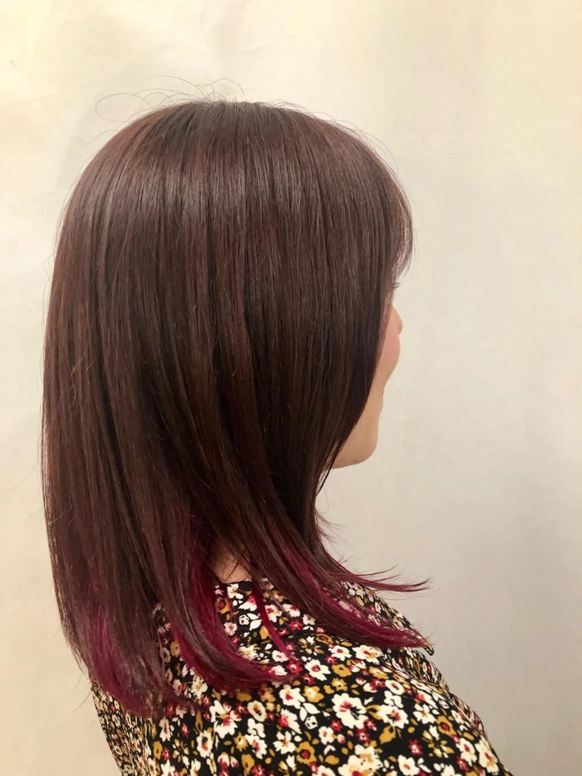 ミディアム カラー インナーカラー ピンクカラー 髪質改善✨石塚 真梨奈のヘアスタイル