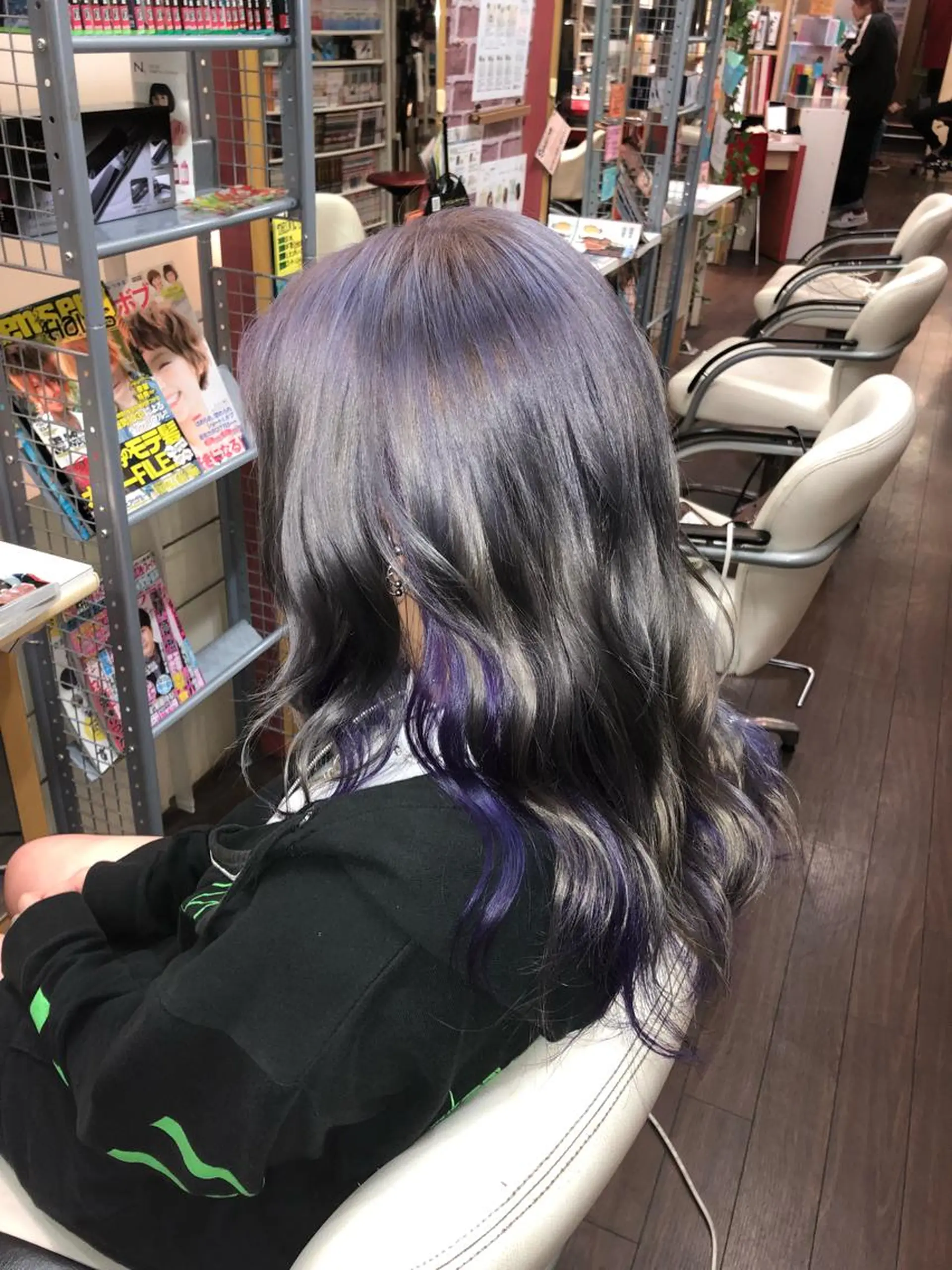 セミロング パープルカラー ヘアカラー ゆぴ☾‪/推しカラー /ハイトーンのヘアスタイル