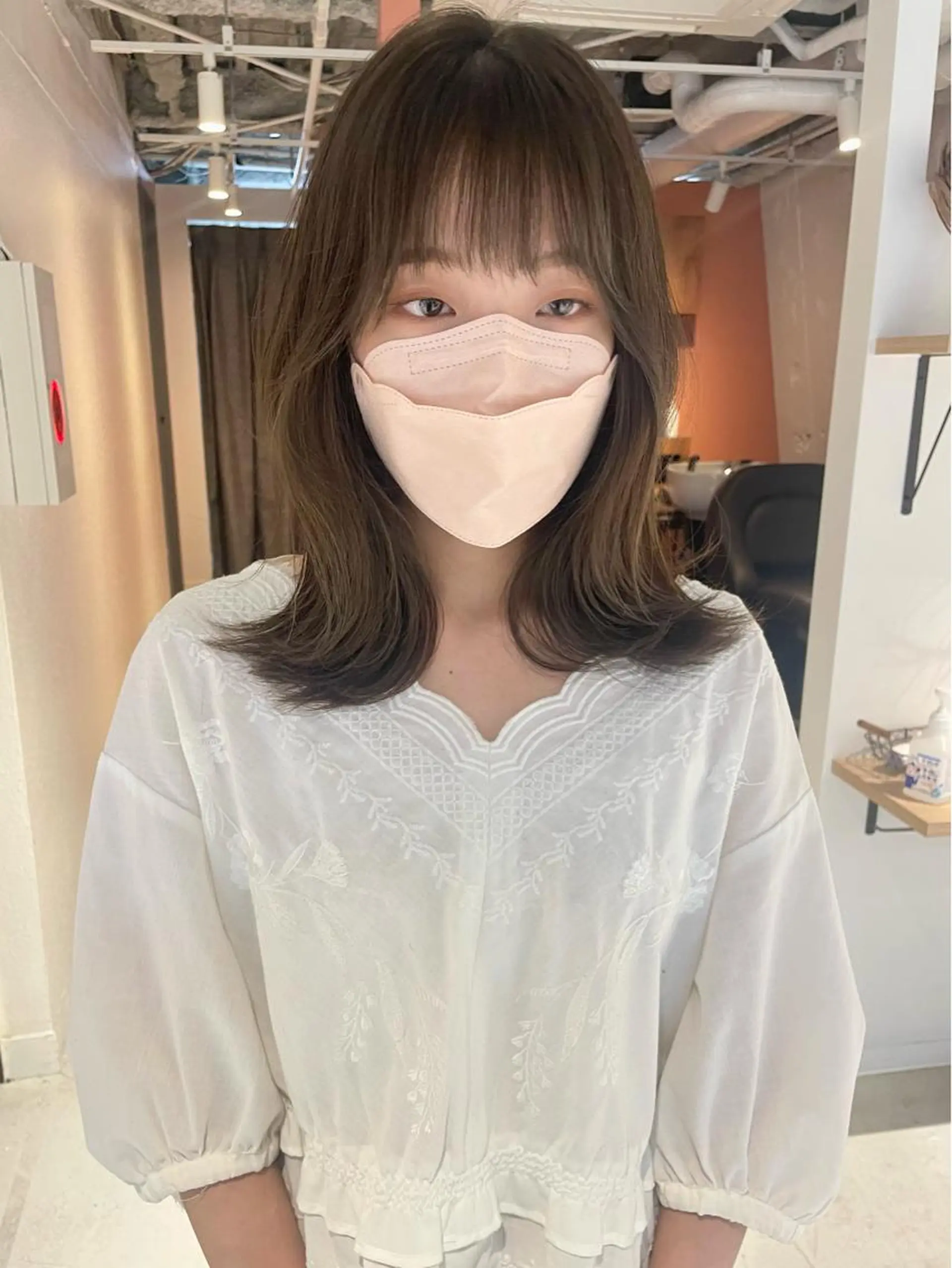 ミディアム カラー 🩰オリーブ/ ベージュ松本咲花🩰のヘアスタイル