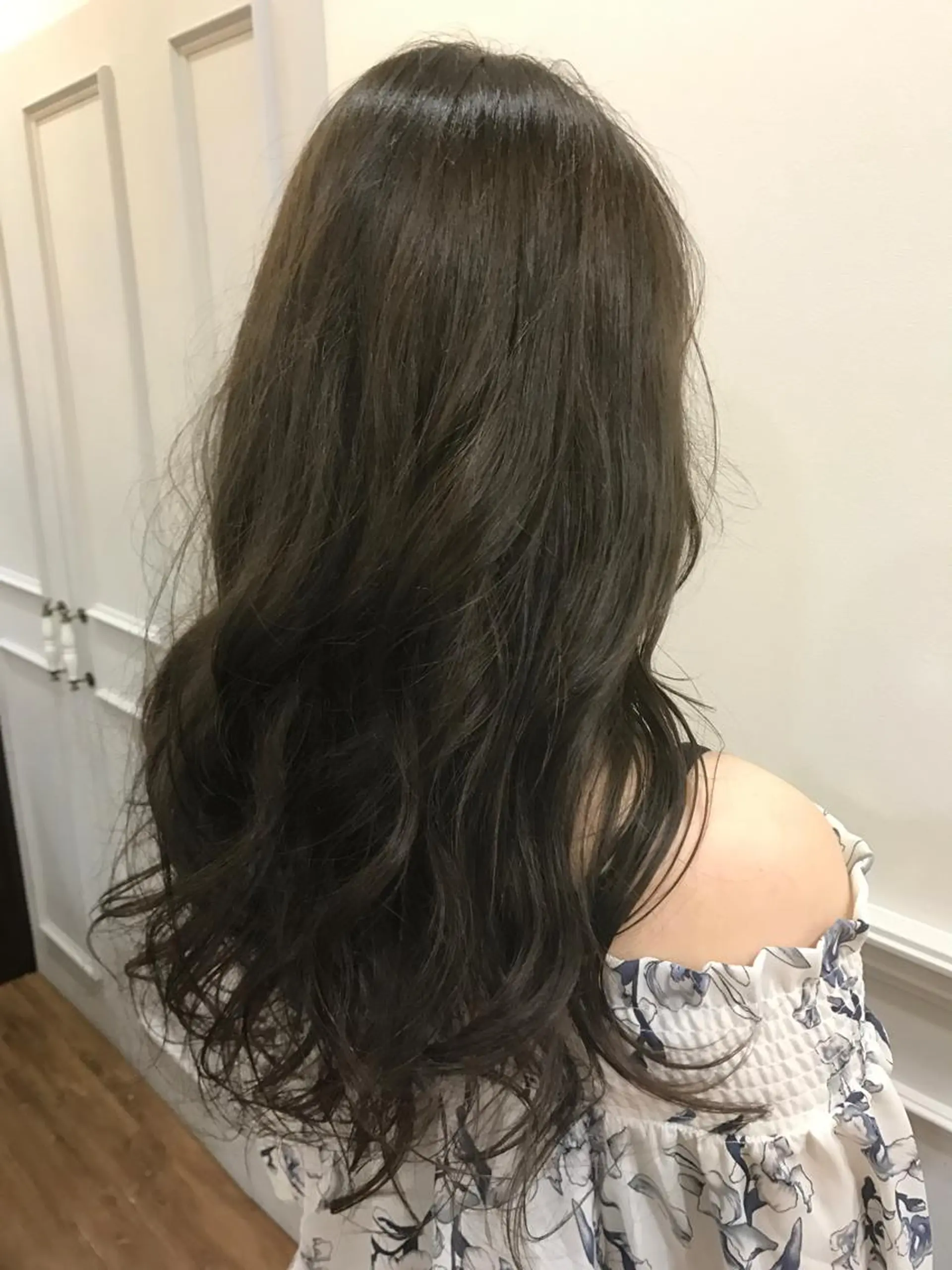 セミロング カラー ベージュカラー トリートメント ひろせ かなのヘアスタイル