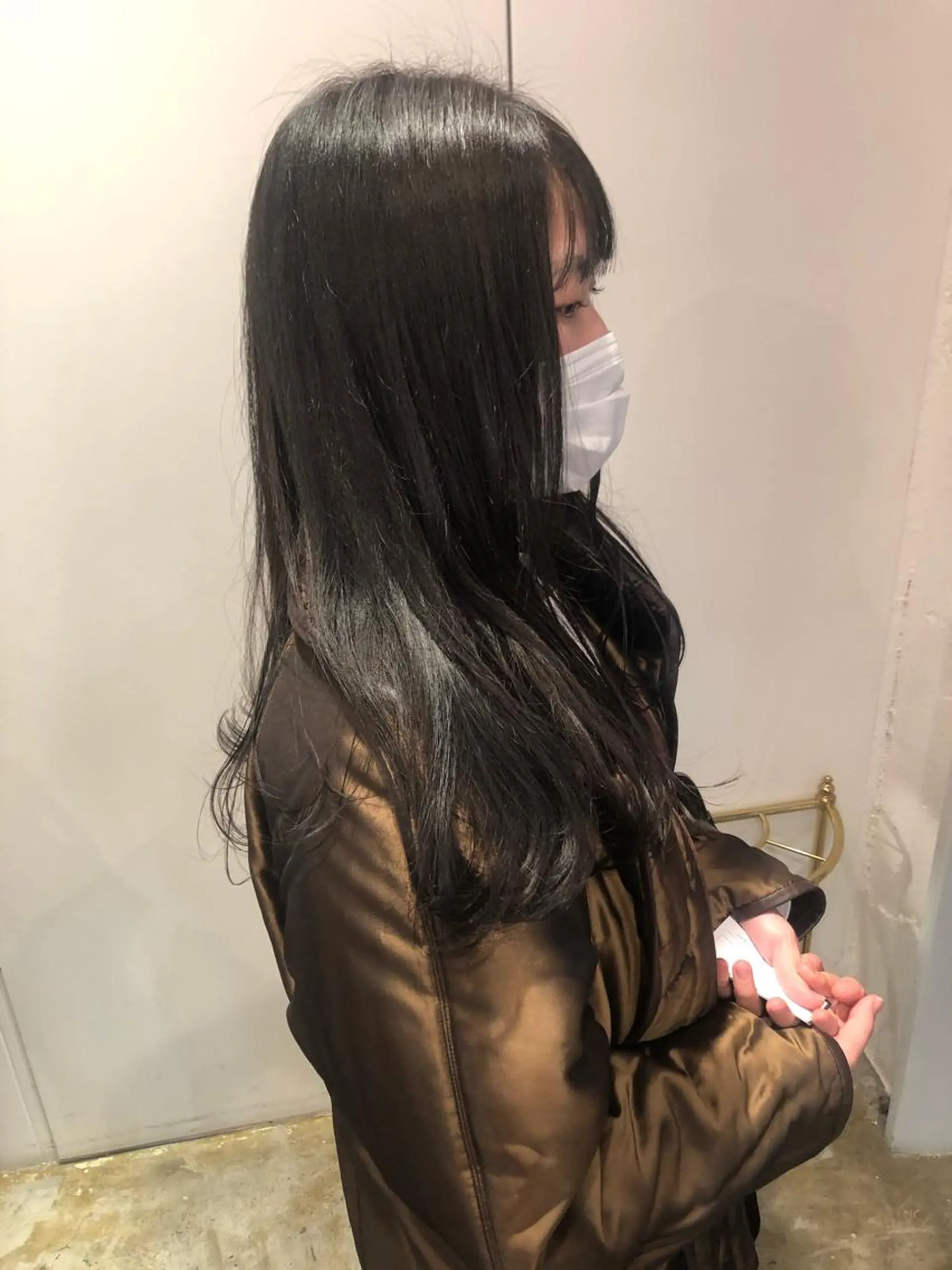 ロング カラー カット ヘアカラー トリートメント MIOベージュカラー 柔らかいカラーのヘアスタイル