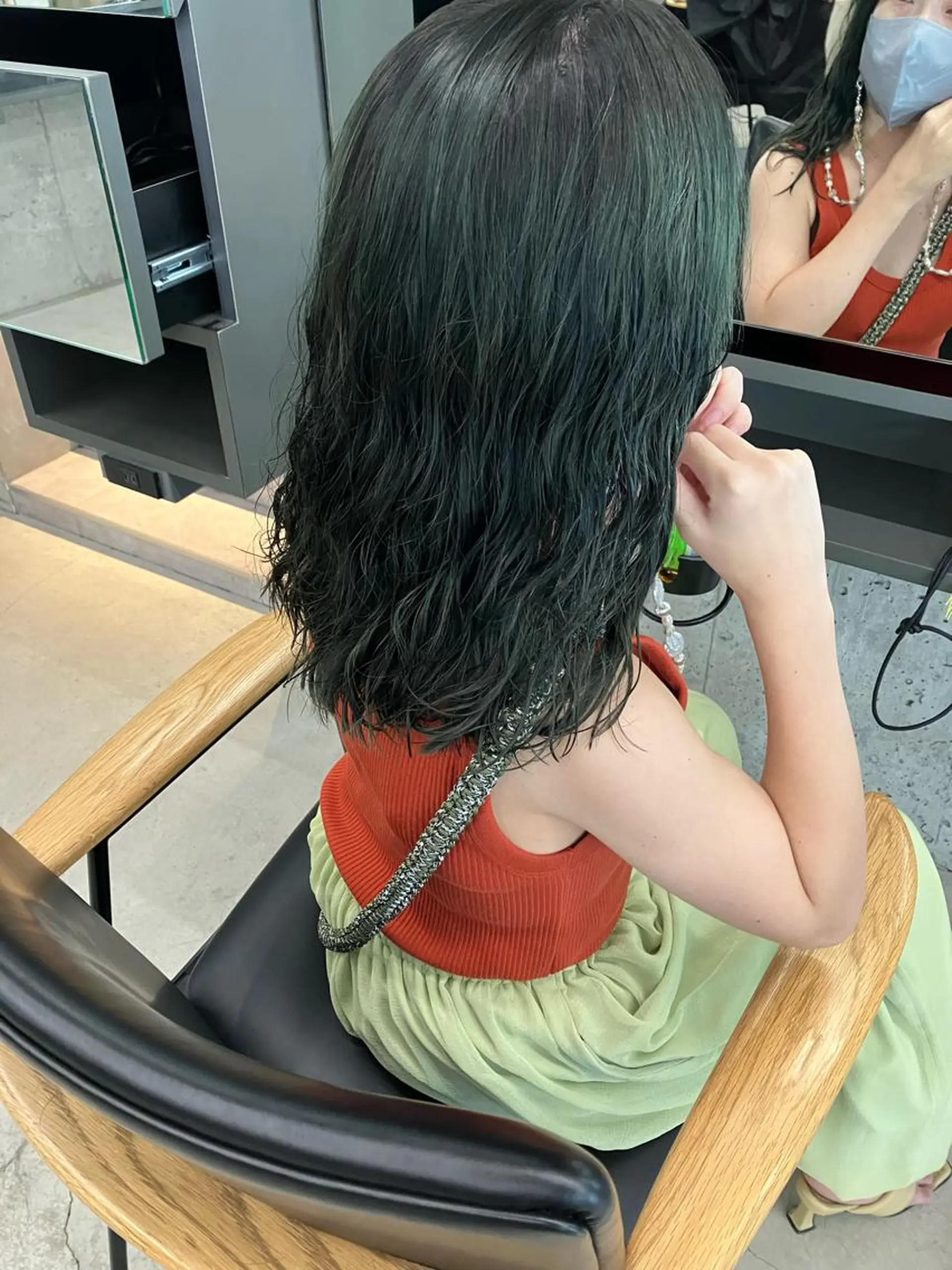 ミディアム カラー 似合わせカットカラー 👩MINAのヘアスタイル