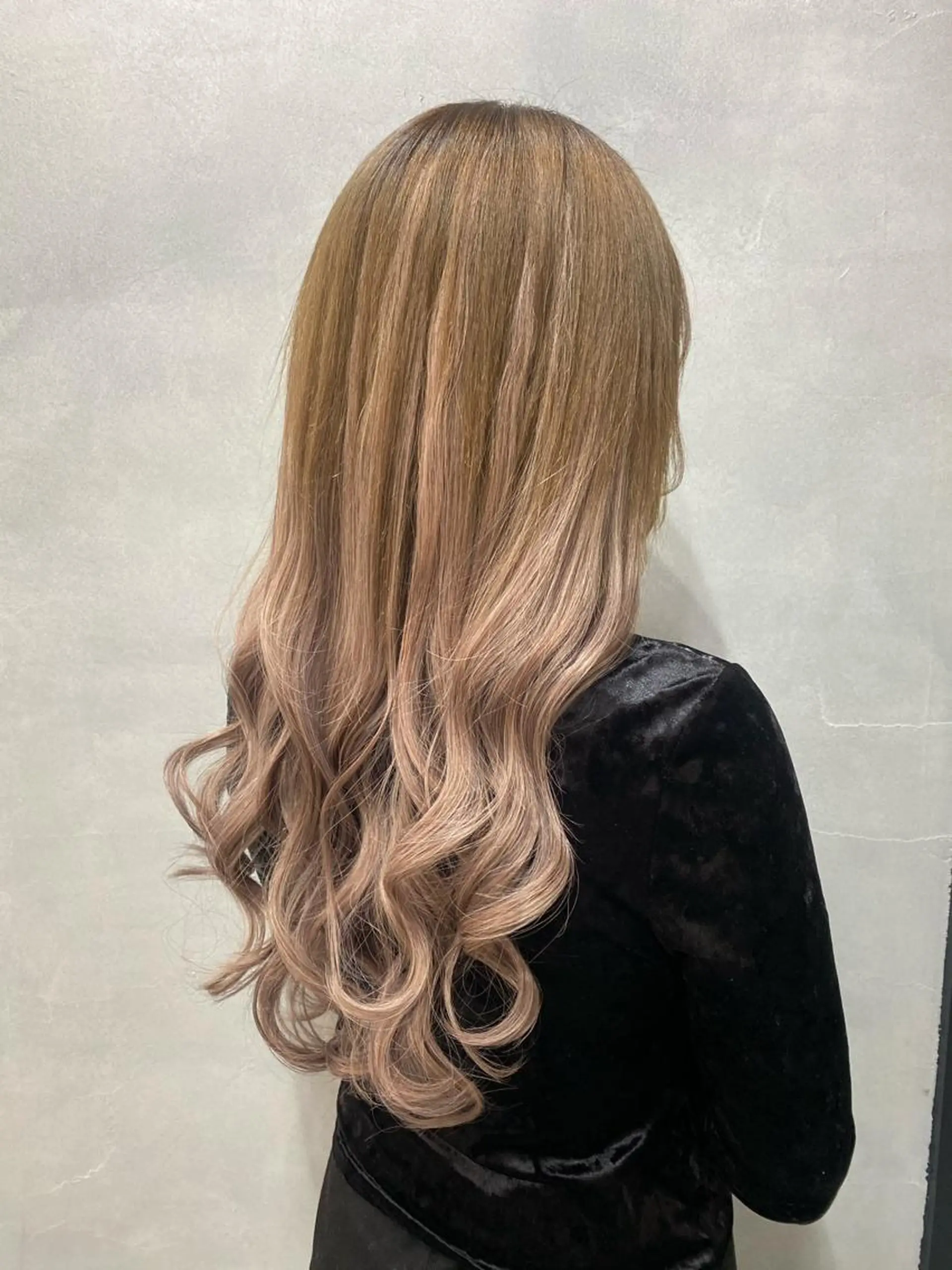 ロング カラー ヘアアレンジ LAVENDIA Azabu所属・LAVENDIA 初音のヘアスタイル