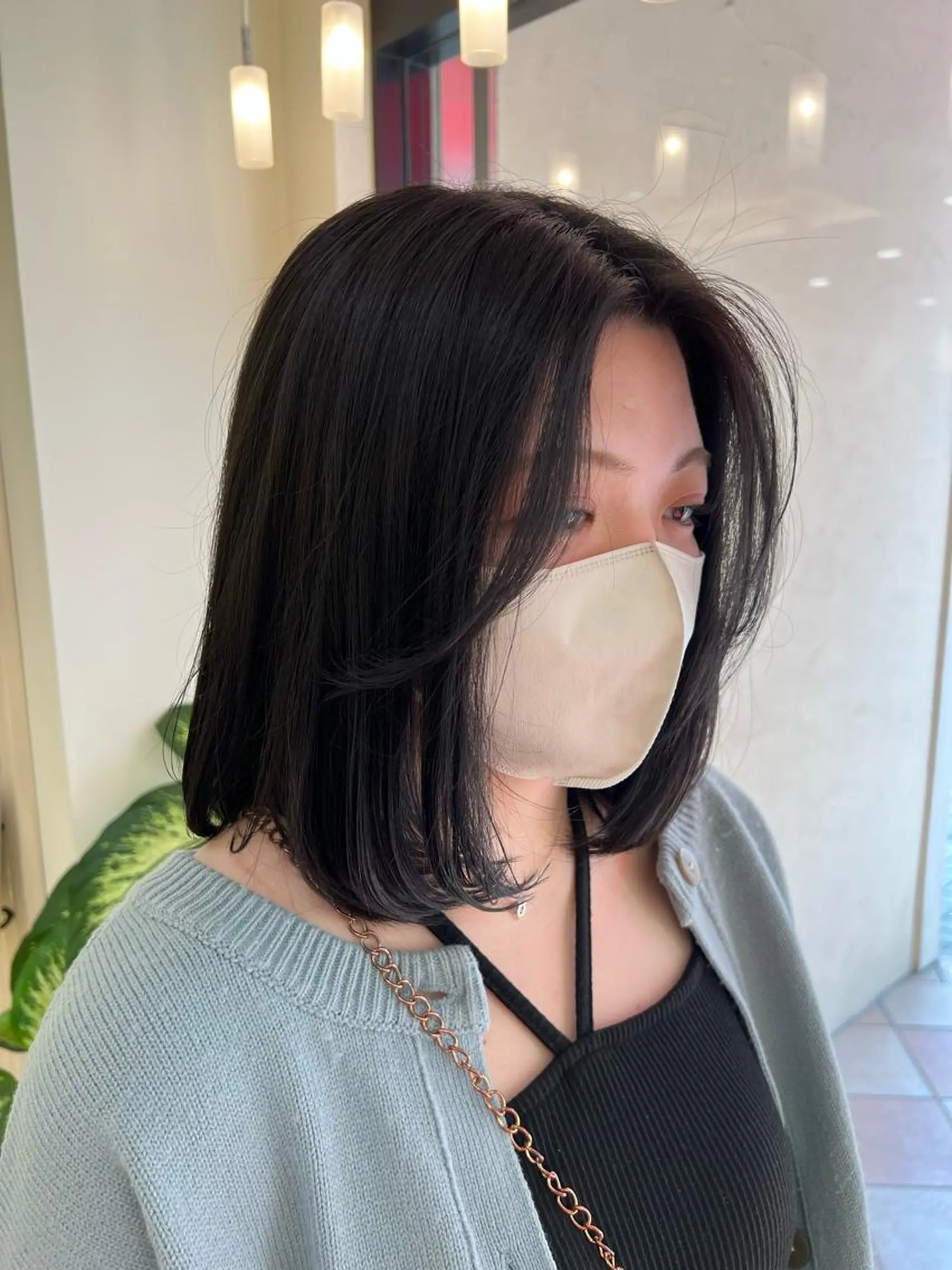 ミディアム 顔周りカット 韓国風ヘア カット 縮毛矯正 トリートメント 最高の髪質改善🩵 艶カラー 惠美のヘアスタイル