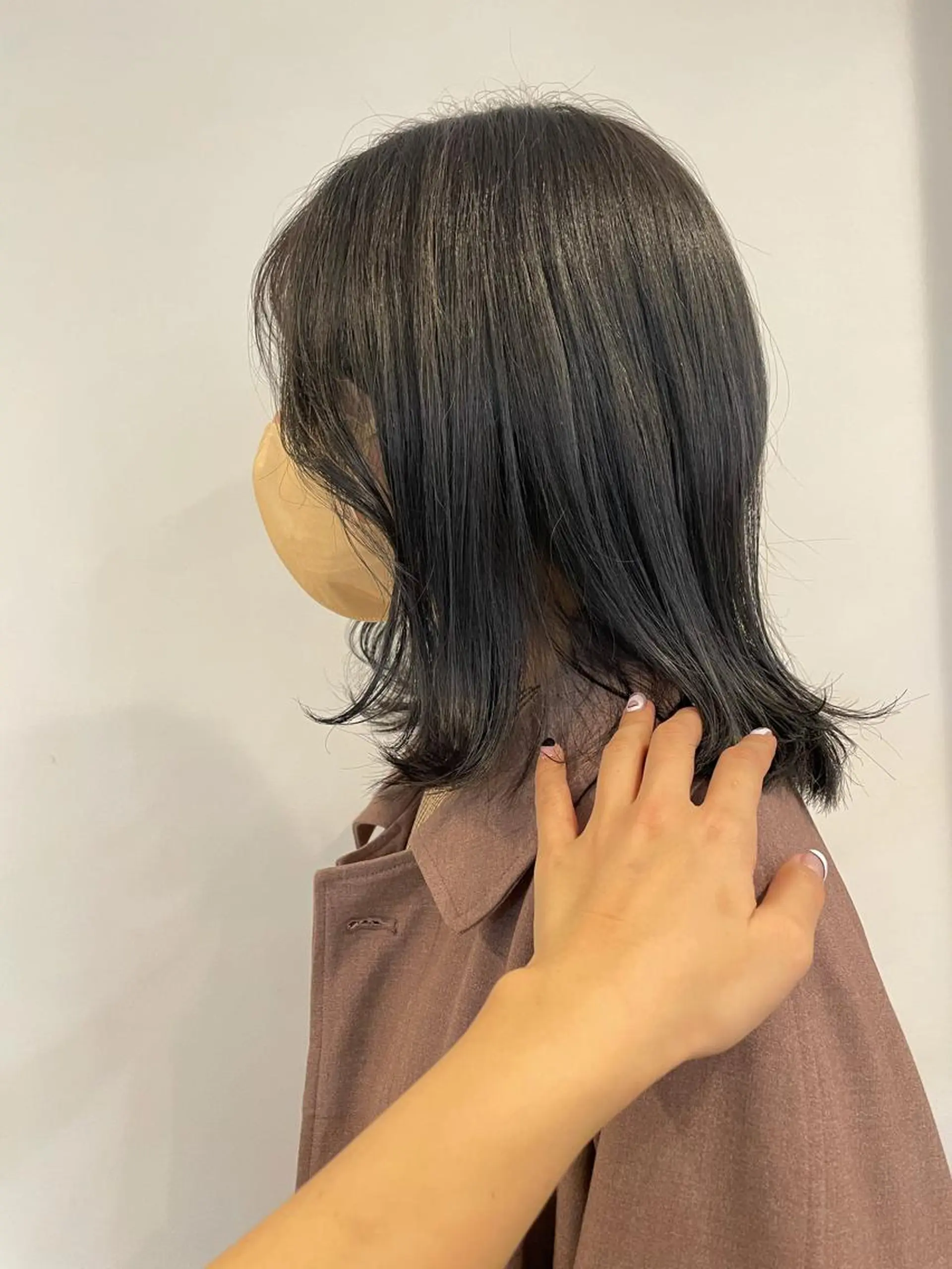 ミディアム カラー 佐藤 永夏のヘアスタイル