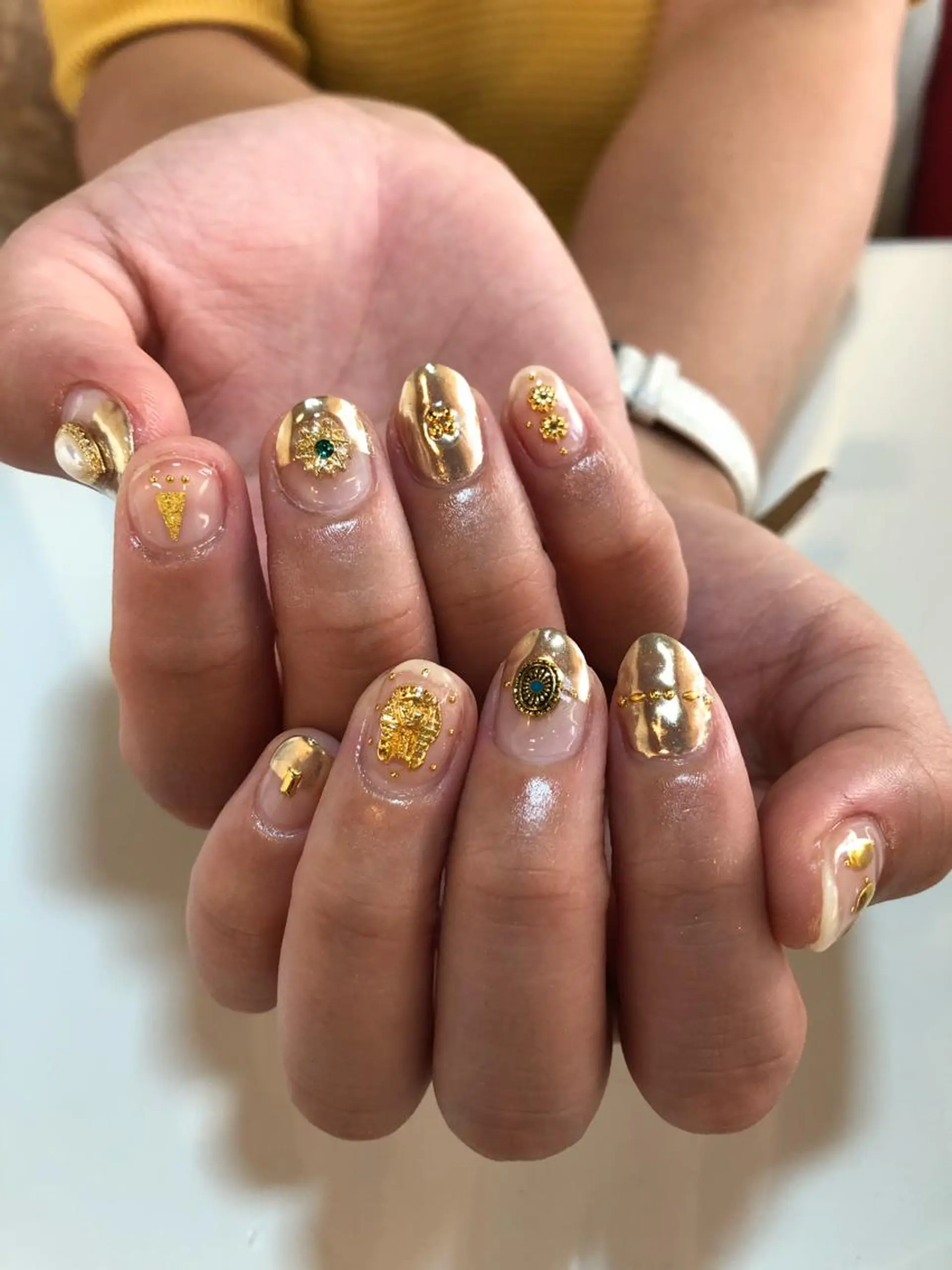 ネイル ゴールド g-up nail所属・米田 律子のネイルデザイン