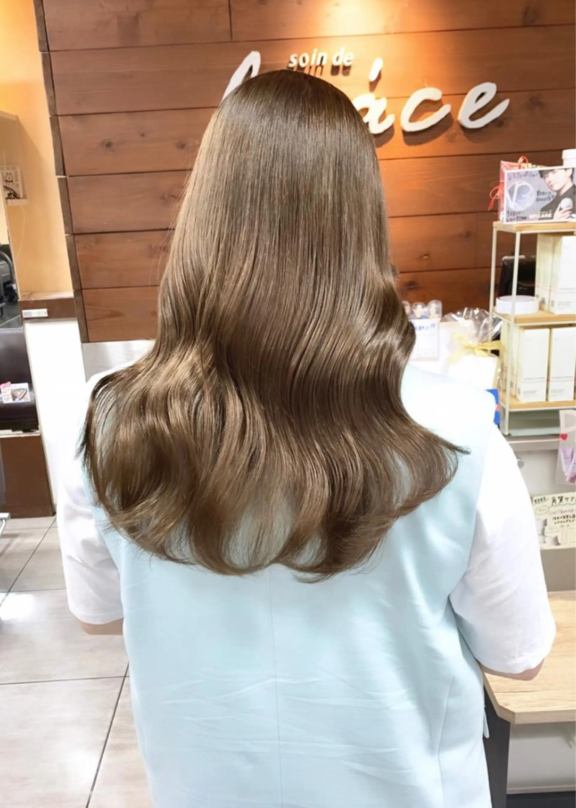 セミロング カット ヘアカラー 🫧艶髪カラー🫧 森本くるみのヘアスタイル