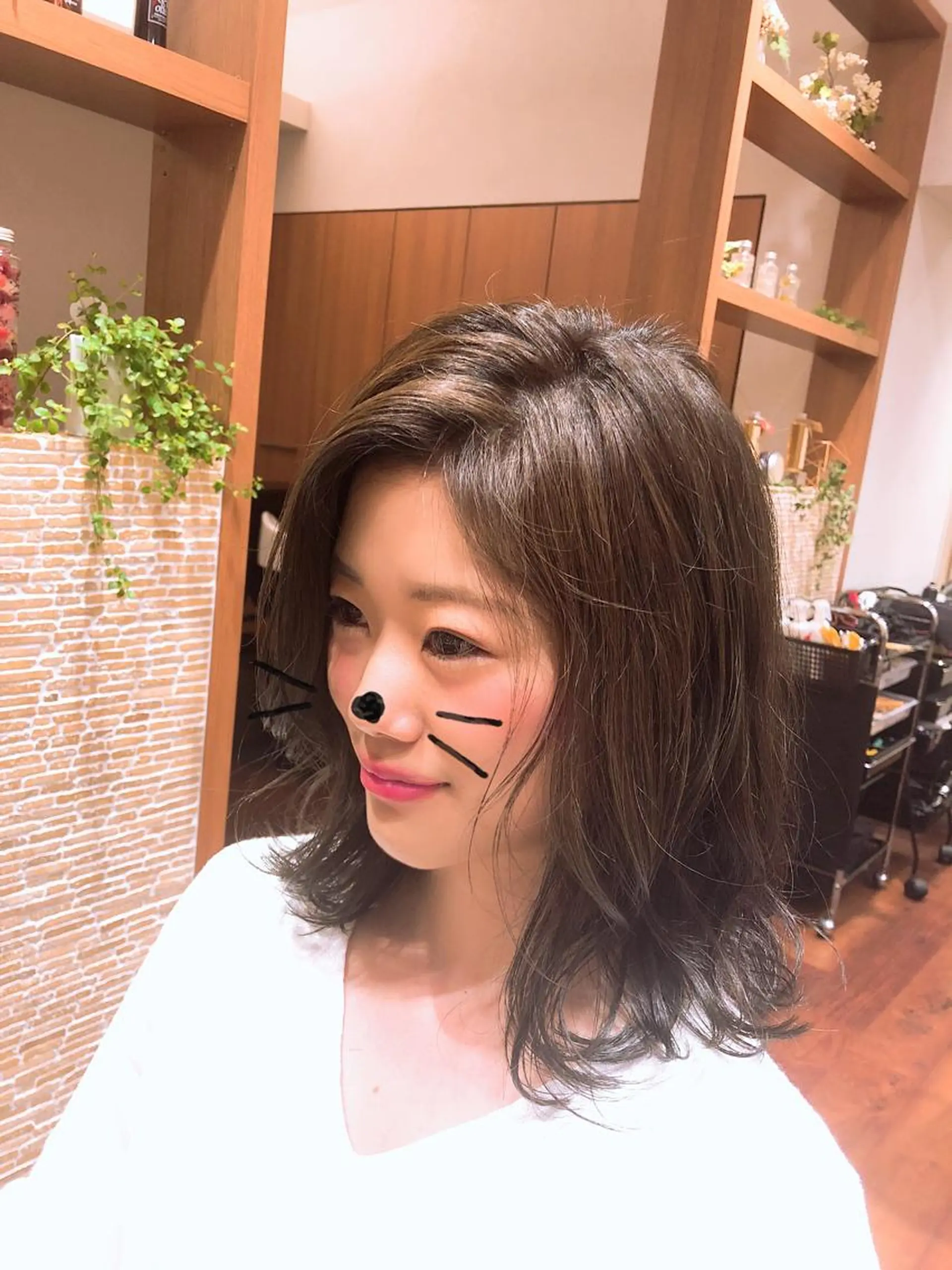 ミディアム カラー アッシュ オリーブアッシュ SALOWIN神戸三宮店所属・【美髪を叶える】中谷 彰宏（アキ)のヘアスタイル