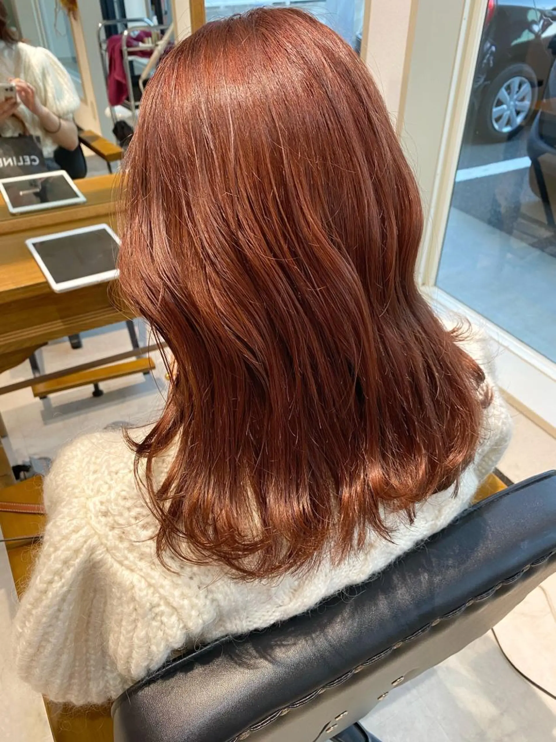 セミロング カラー 藤井 貴美子のヘアスタイル