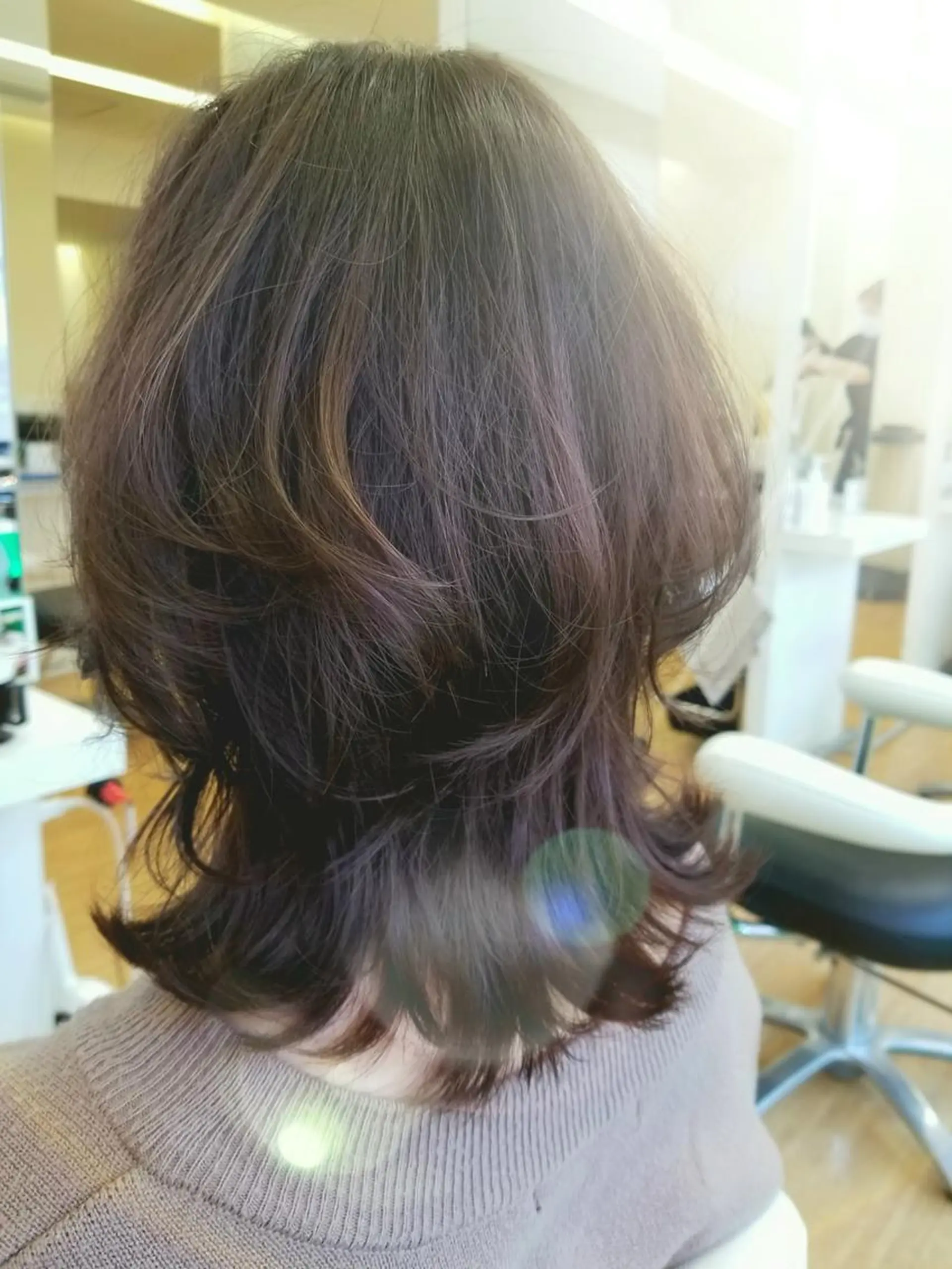 ミディアム 吉田 恒のヘアスタイル
