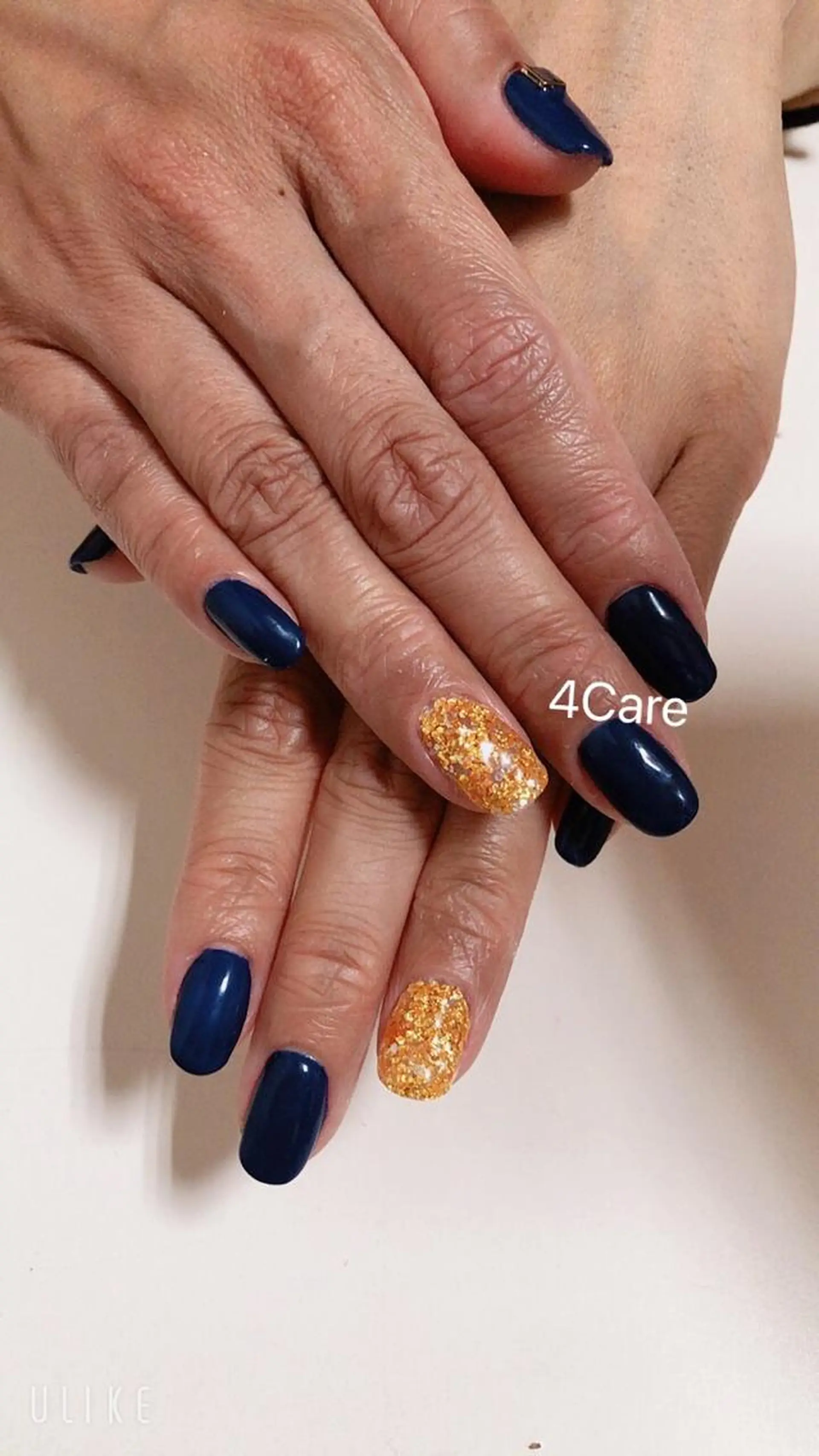 ネイル ラメ(グリッター) ワンカラーネイル シンプルネイル 4Care所属・4Care Yのネイルデザイン