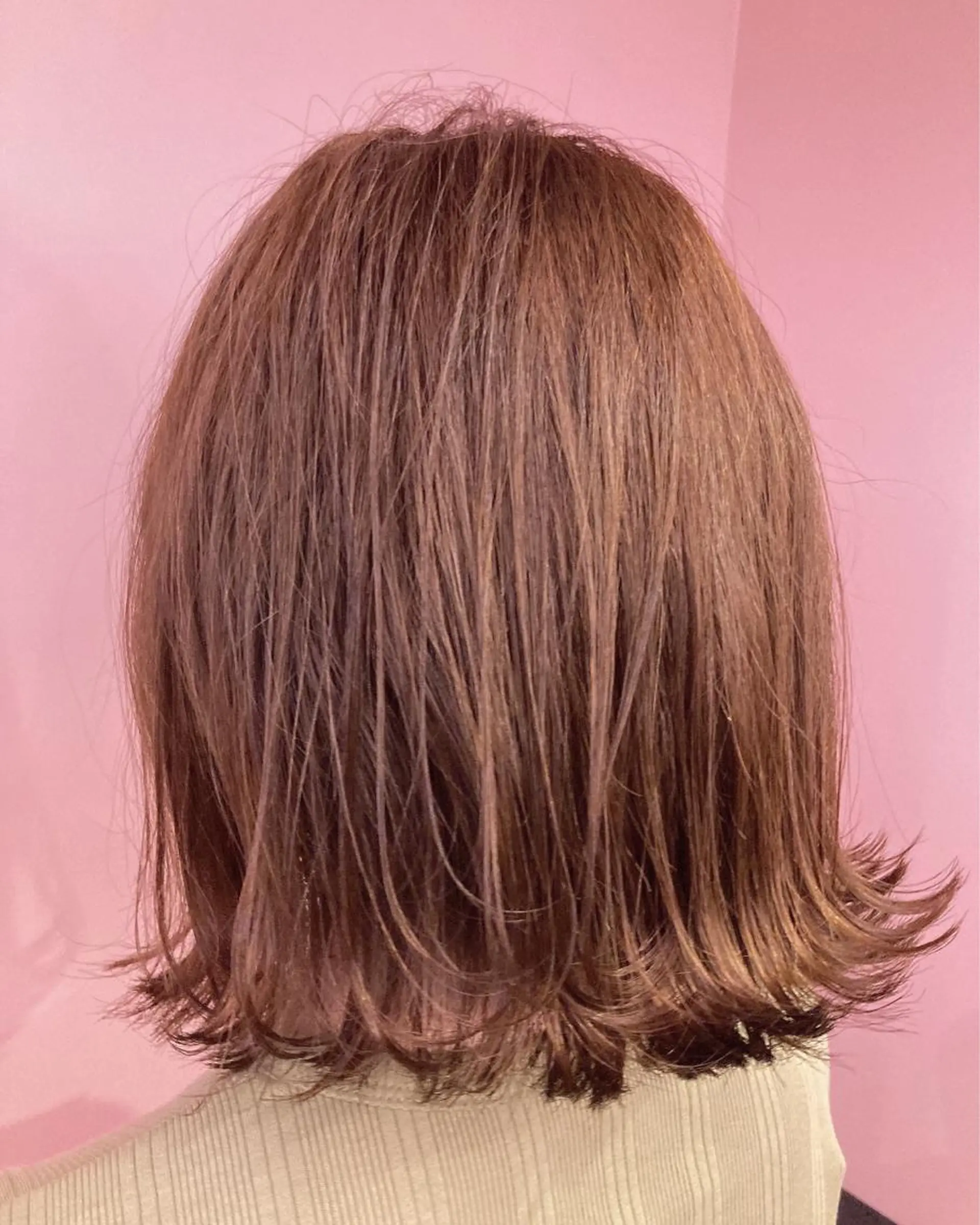 ショート カラー 外ハネヘア カット ヘアカラー トリートメント ✨髪質改善縮毛矯正✨ 宇田川修平のエステ・リラクイメージ