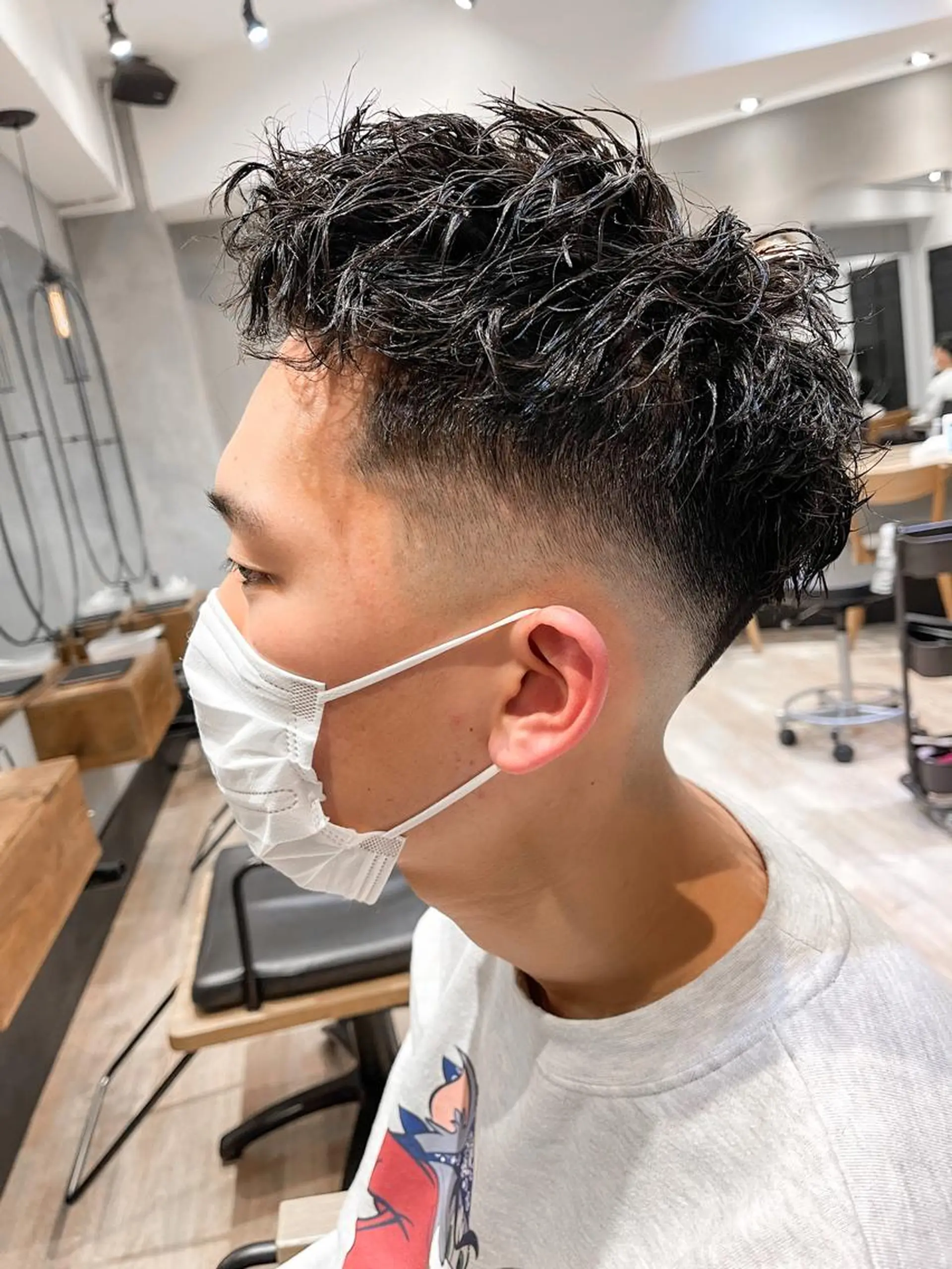 ショート パーマ メンズ フェードカット メンズパーマ スキンフェード メンズツイストパーマ ツイストパーマ カット パーマ トリートメント ヘアセット amie高崎所属・高崎メンズパーマ 髪質改善TAKEのヘアスタイル