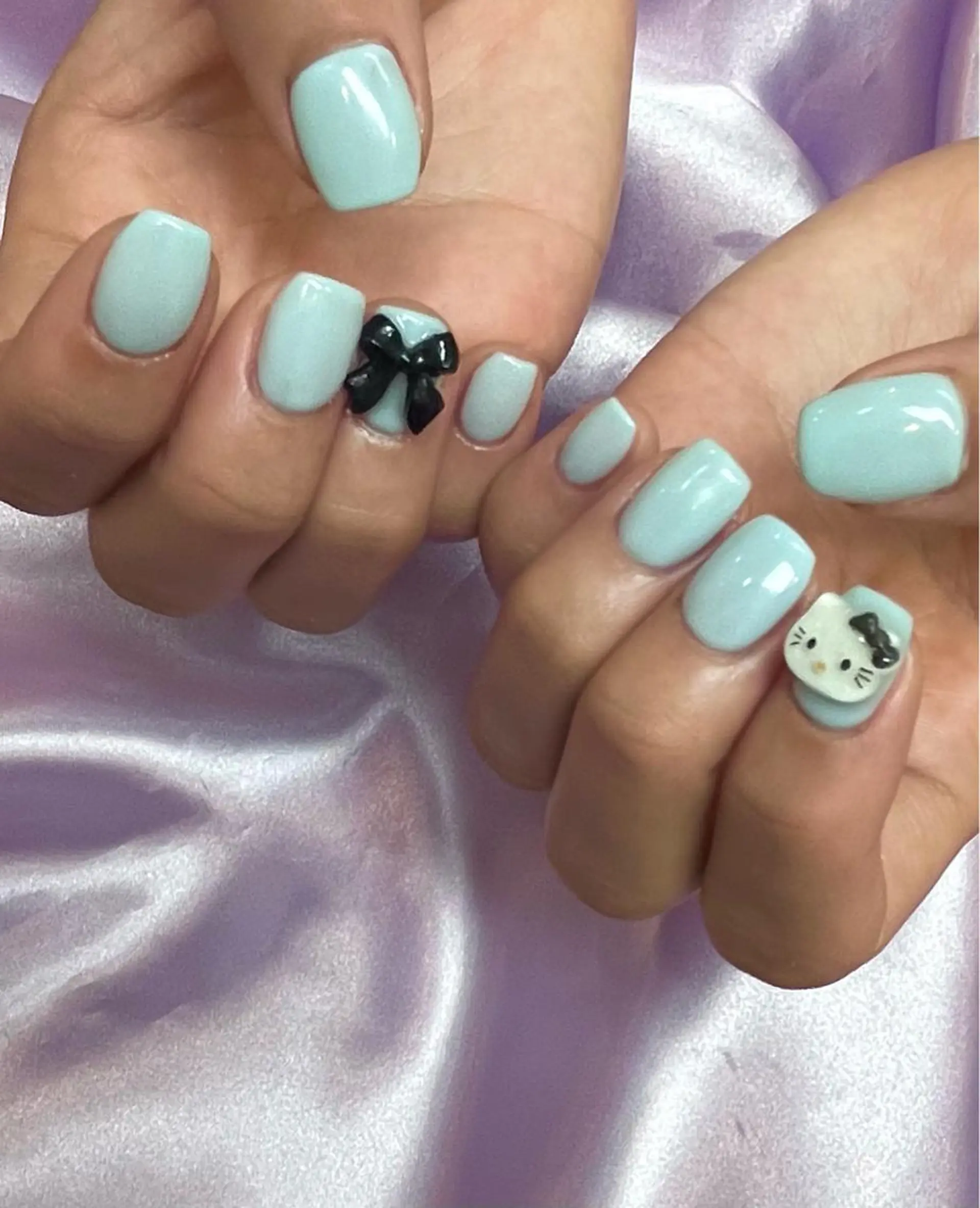 ネイル ガーリー 韓国ネイル 水色 ワンカラーネイル リボン ハンドネイル para ☀︎ sol by BECK所属・Para Sol nail　Maoのネイルデザイン