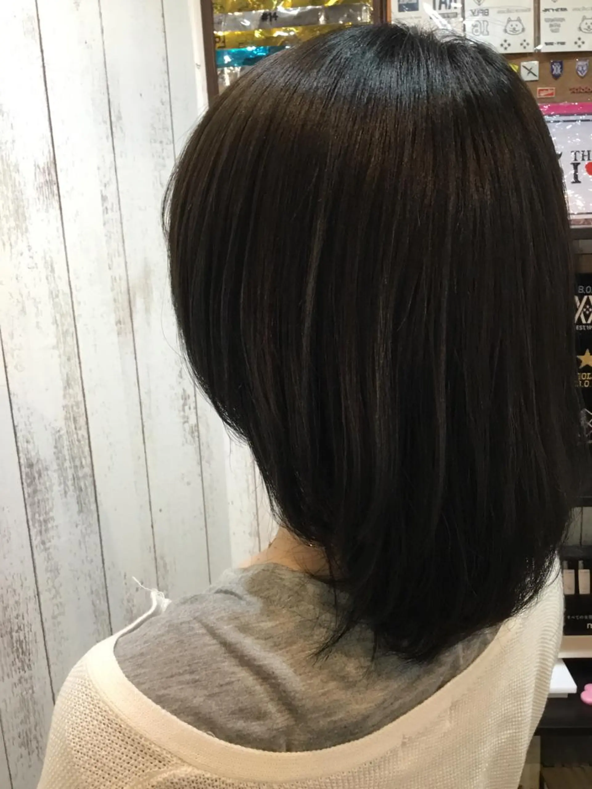 ミディアム カラー embrace エンブレイスのヘアスタイル