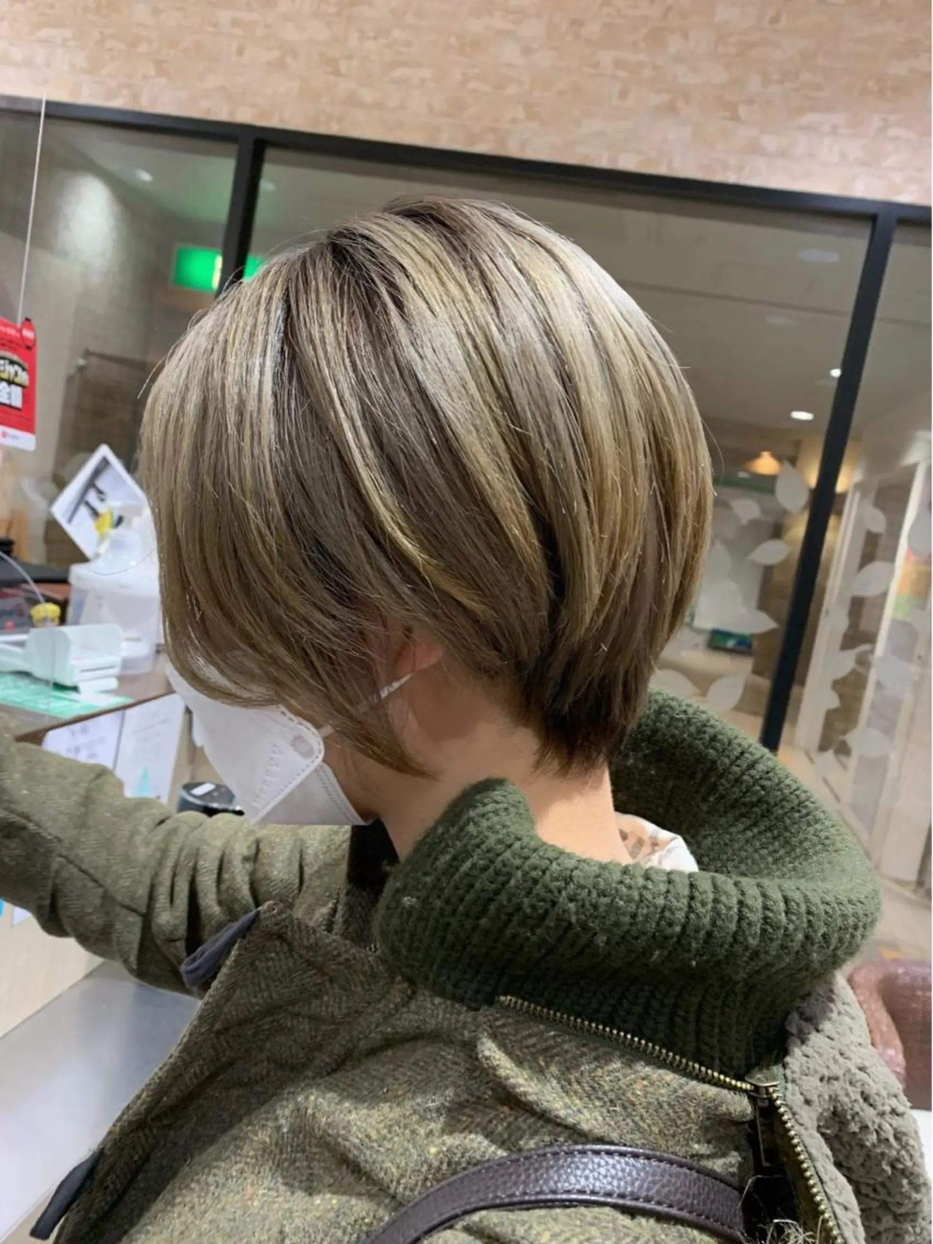 ショート カラー 近藤千翔🩵 髪質改善Periodのエステ・リラクイメージ