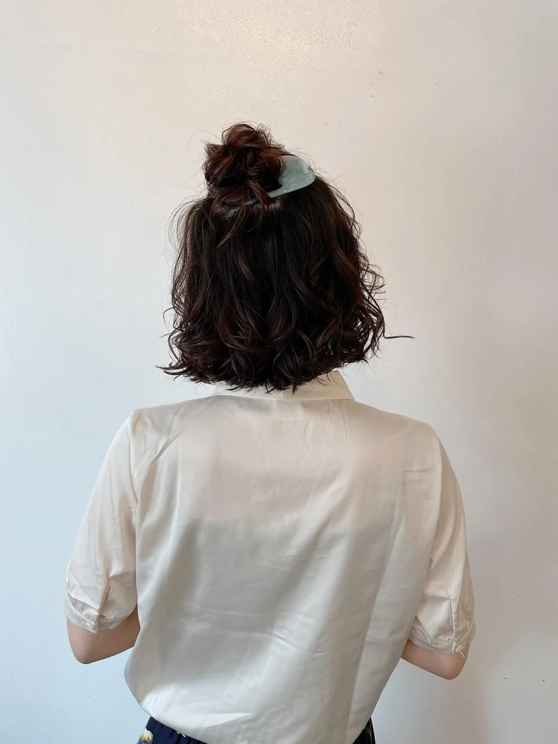 ミディアム ヘアアレンジ ハーフアップ お団子ヘア ヘアセット h a k u 大倉 卓人のヘアスタイル