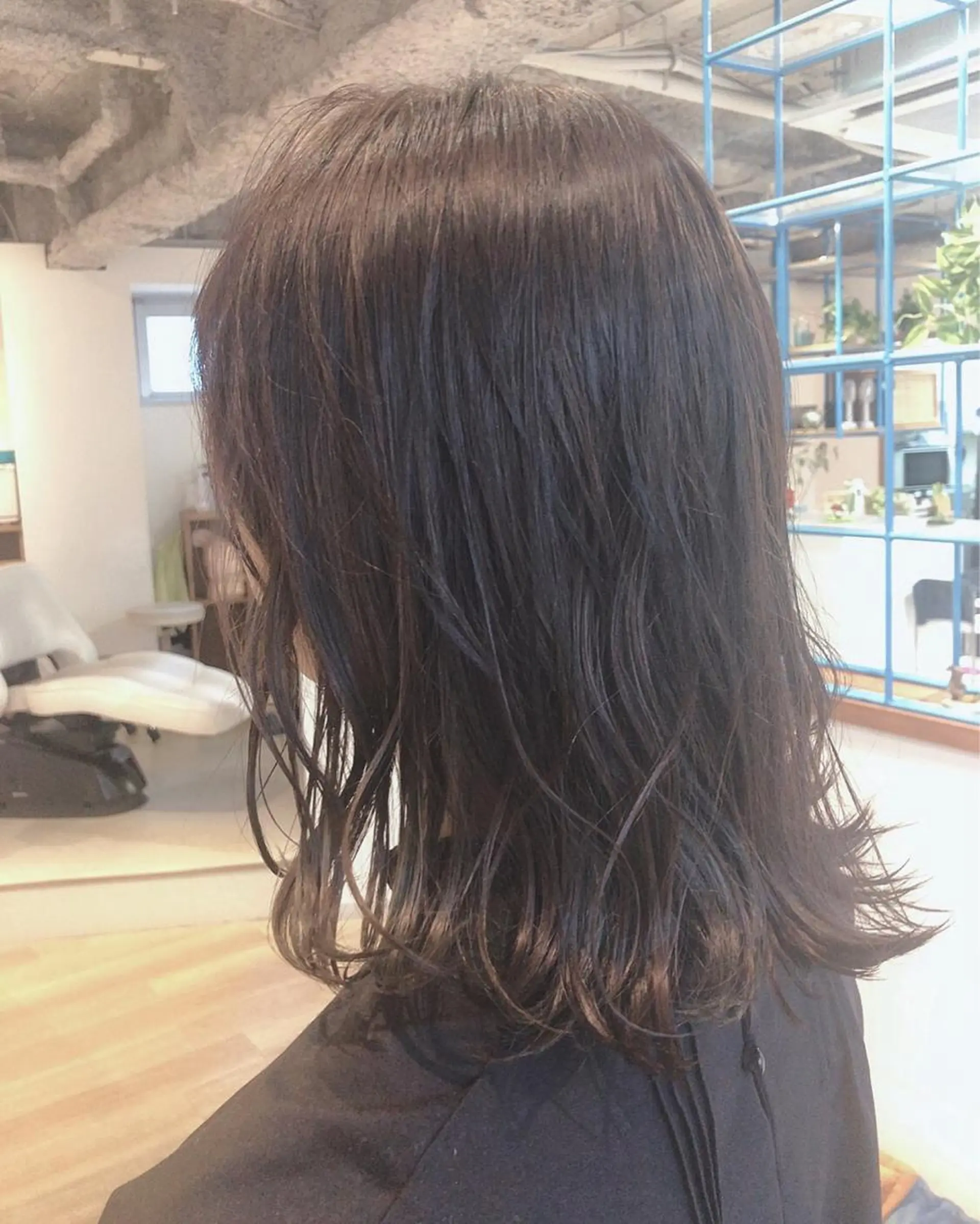 ミディアム カラー Ate by little所属・青木 梢のヘアスタイル