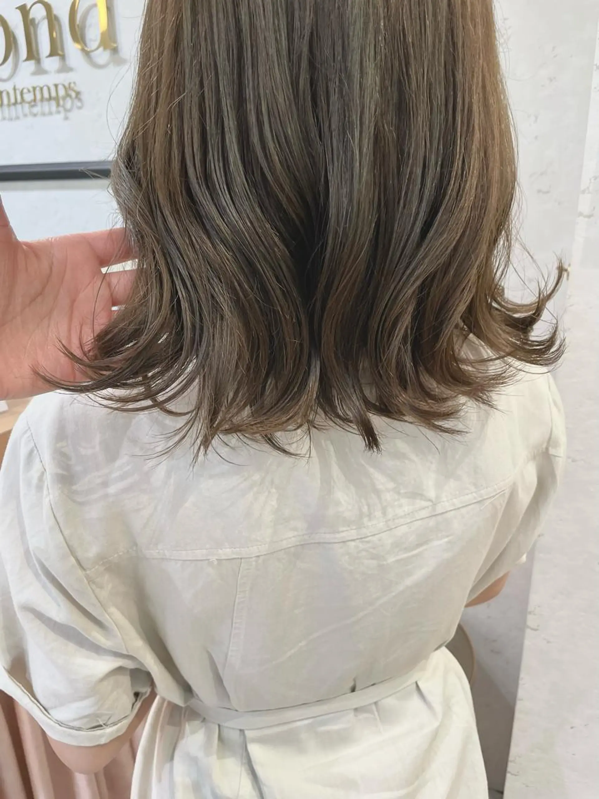 ミディアム カラー アッシュ オリーブアッシュ カット ヘアカラー トリートメント ♥️ブリーチ/ボブ/ レイヤー♥️maiのヘアスタイル