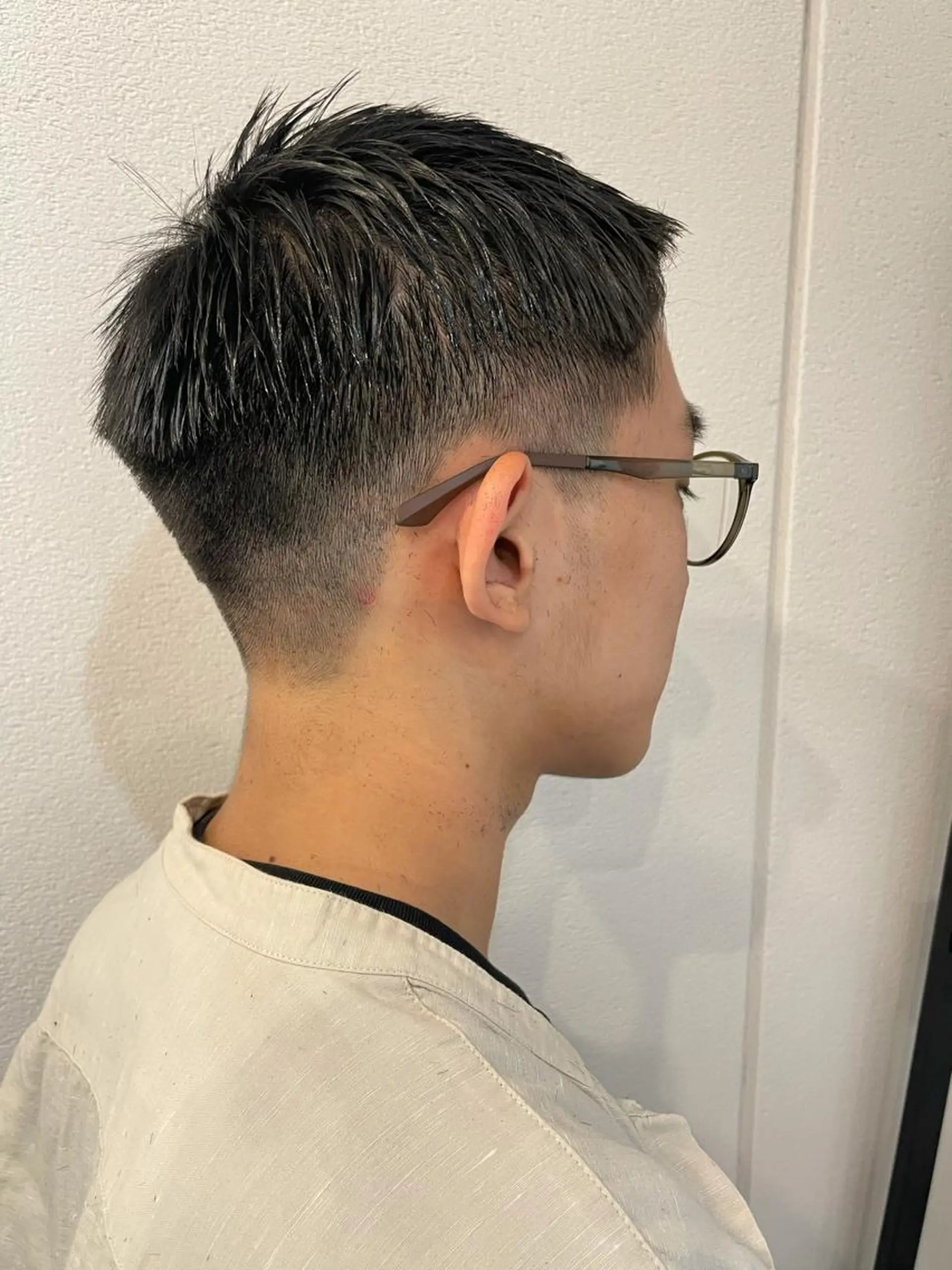 ショート レイヤー　べージュ 白石研太のヘアスタイル