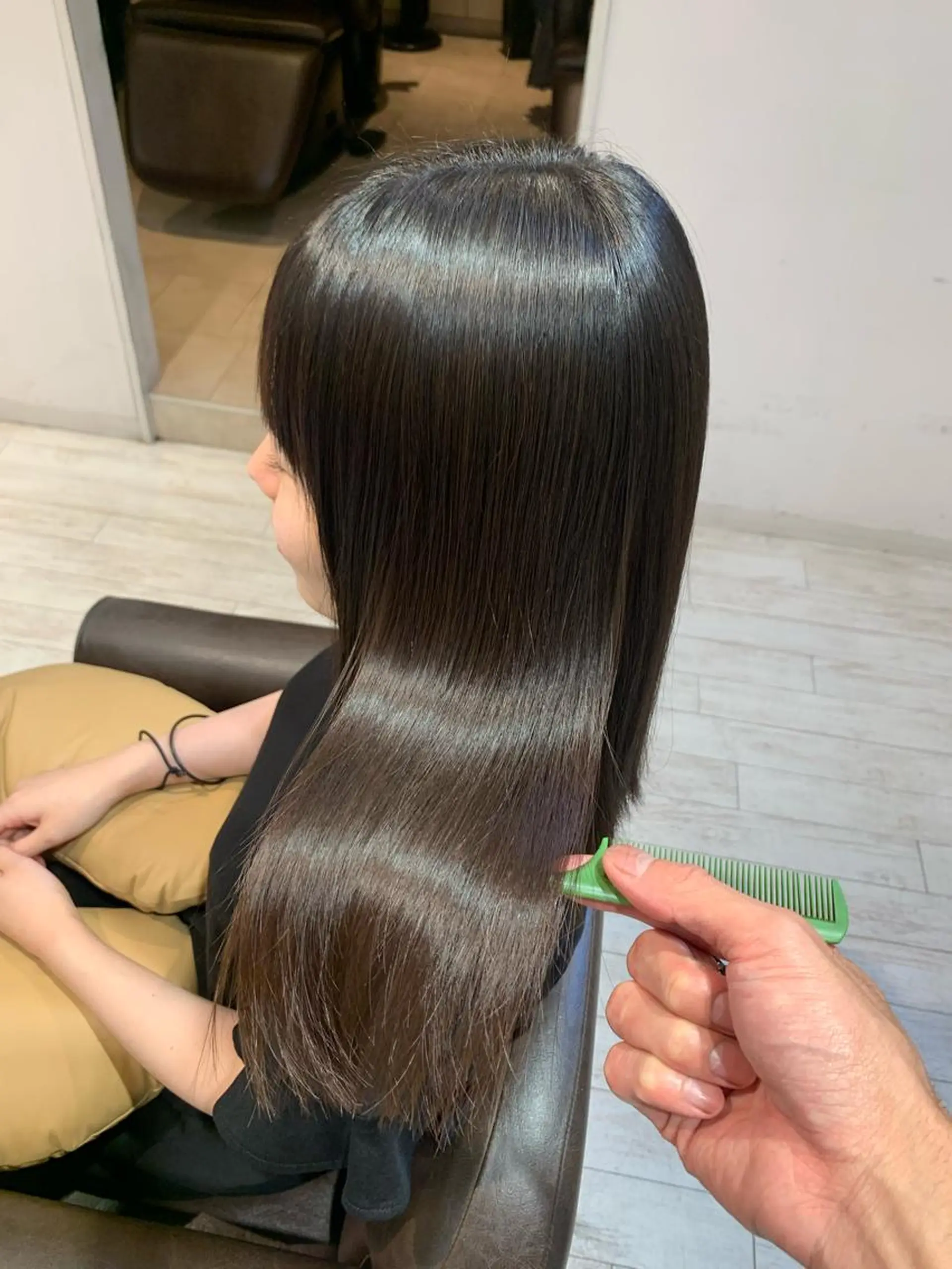 ミディアム 縮毛矯正 縮毛矯正/ショート/ レイヤー/畑中正敏のヘアスタイル