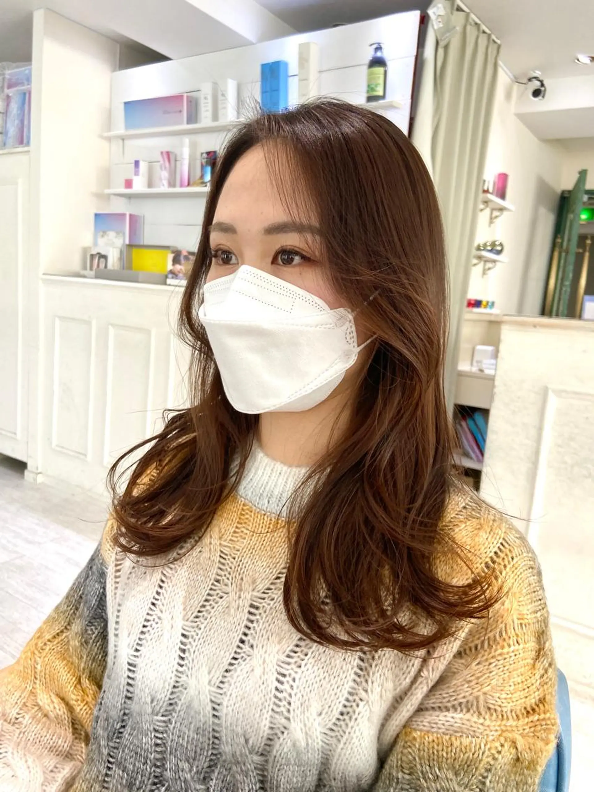 ロング レイヤーカット AHNKISM所属・トレンドレイヤー/ 透明感カラーのヘアスタイル