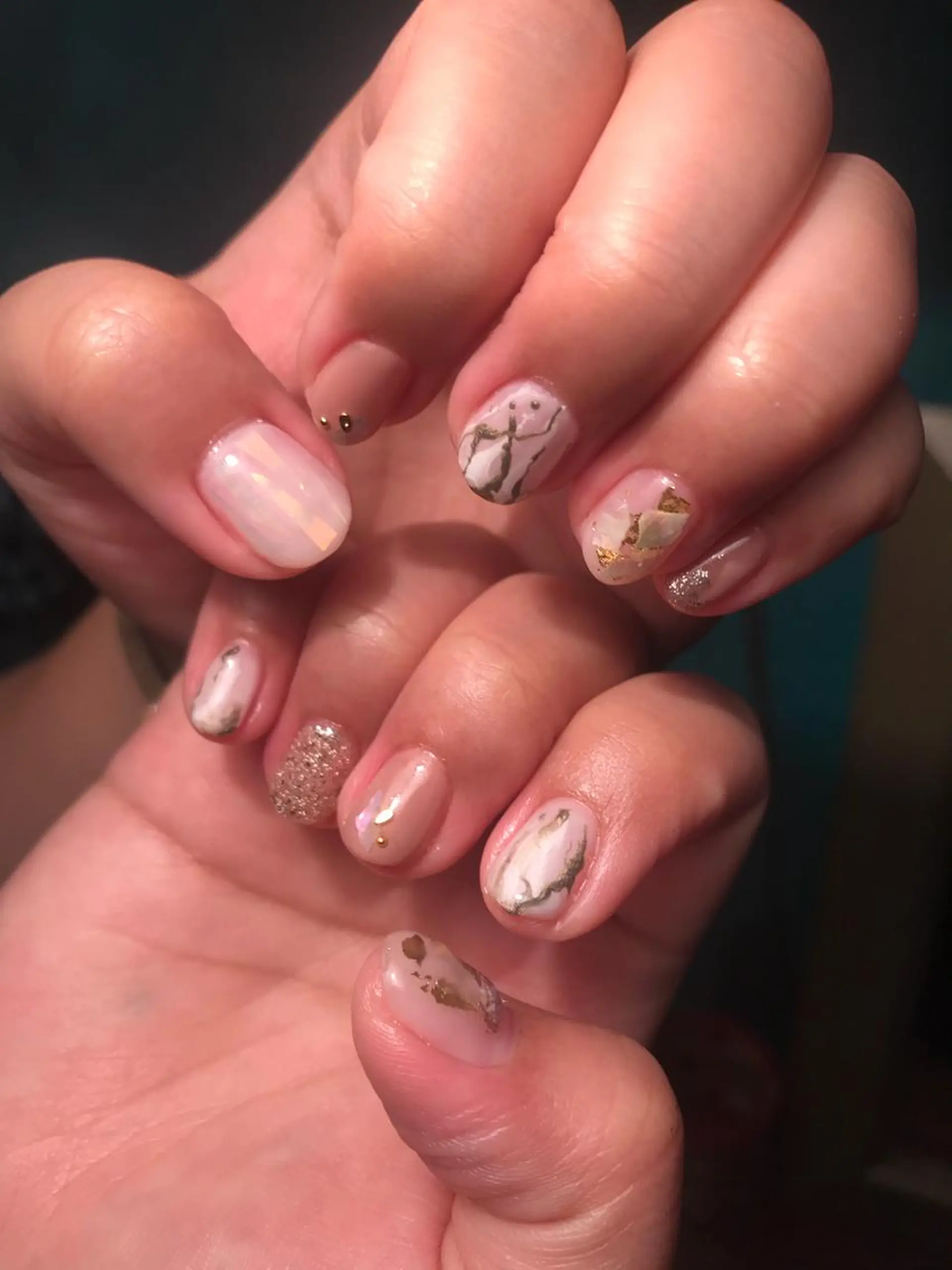 ネイル キラキラ オメメのネイルデザイン