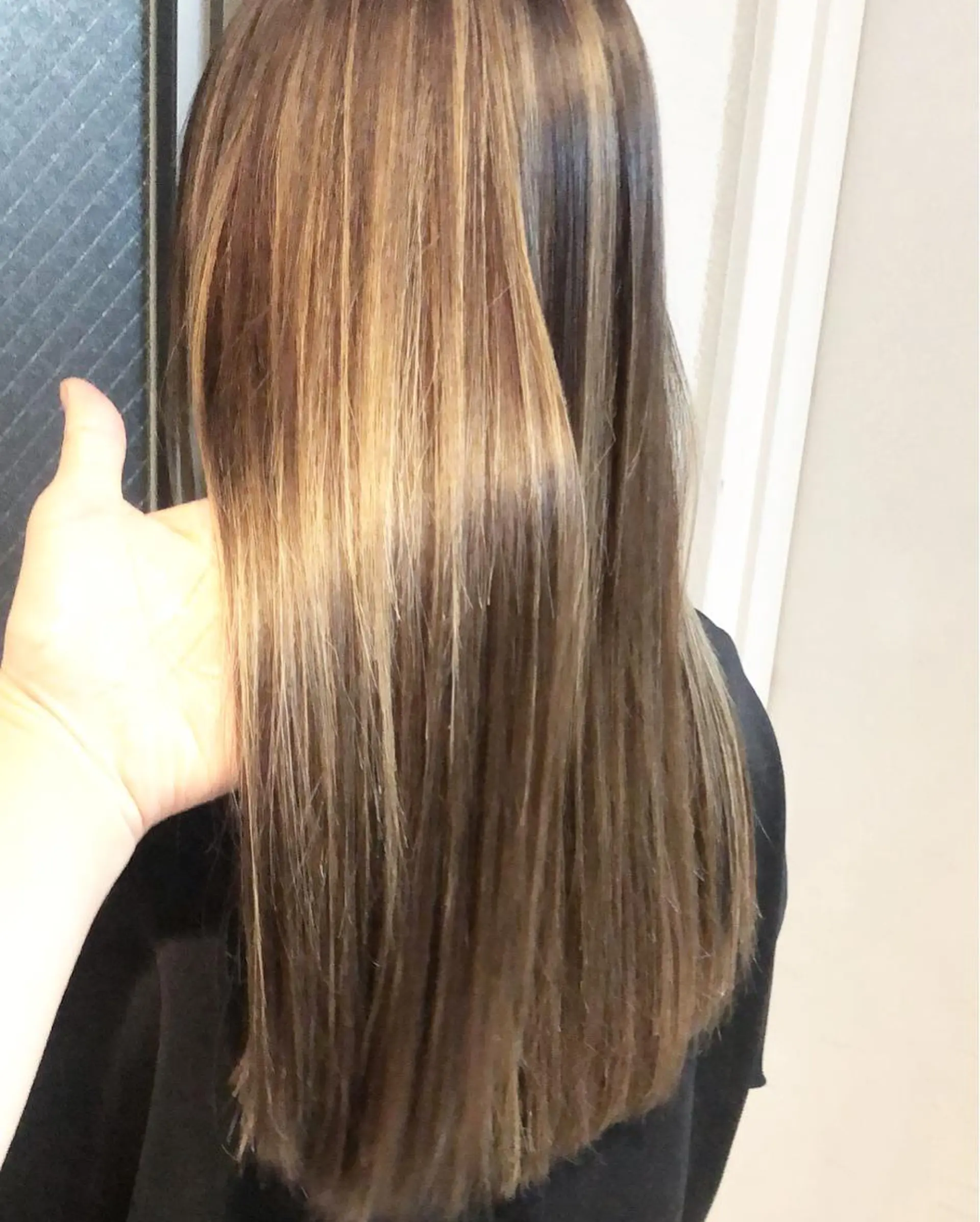 ロング カラー タカハシ ユウキのヘアスタイル