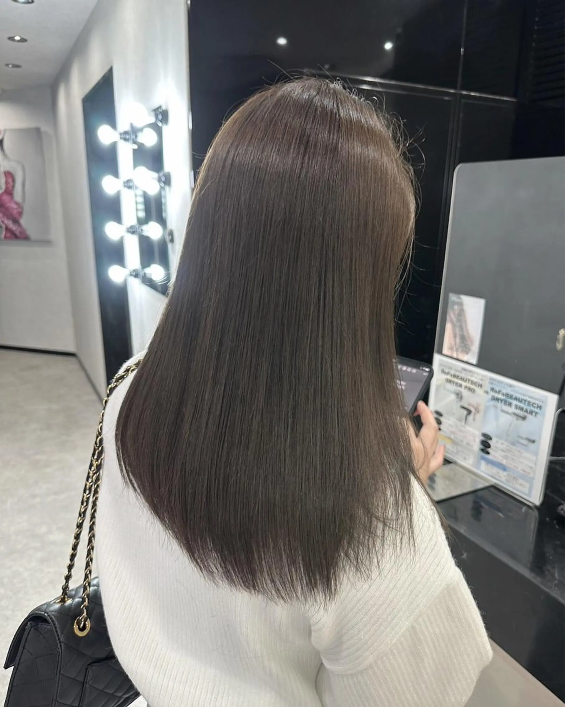 セミロング トリートメント wixymimi　hair salon所属・艶カラー✨レイヤー 𝐚𝐲𝐚𝐤𝐚のヘアスタイル