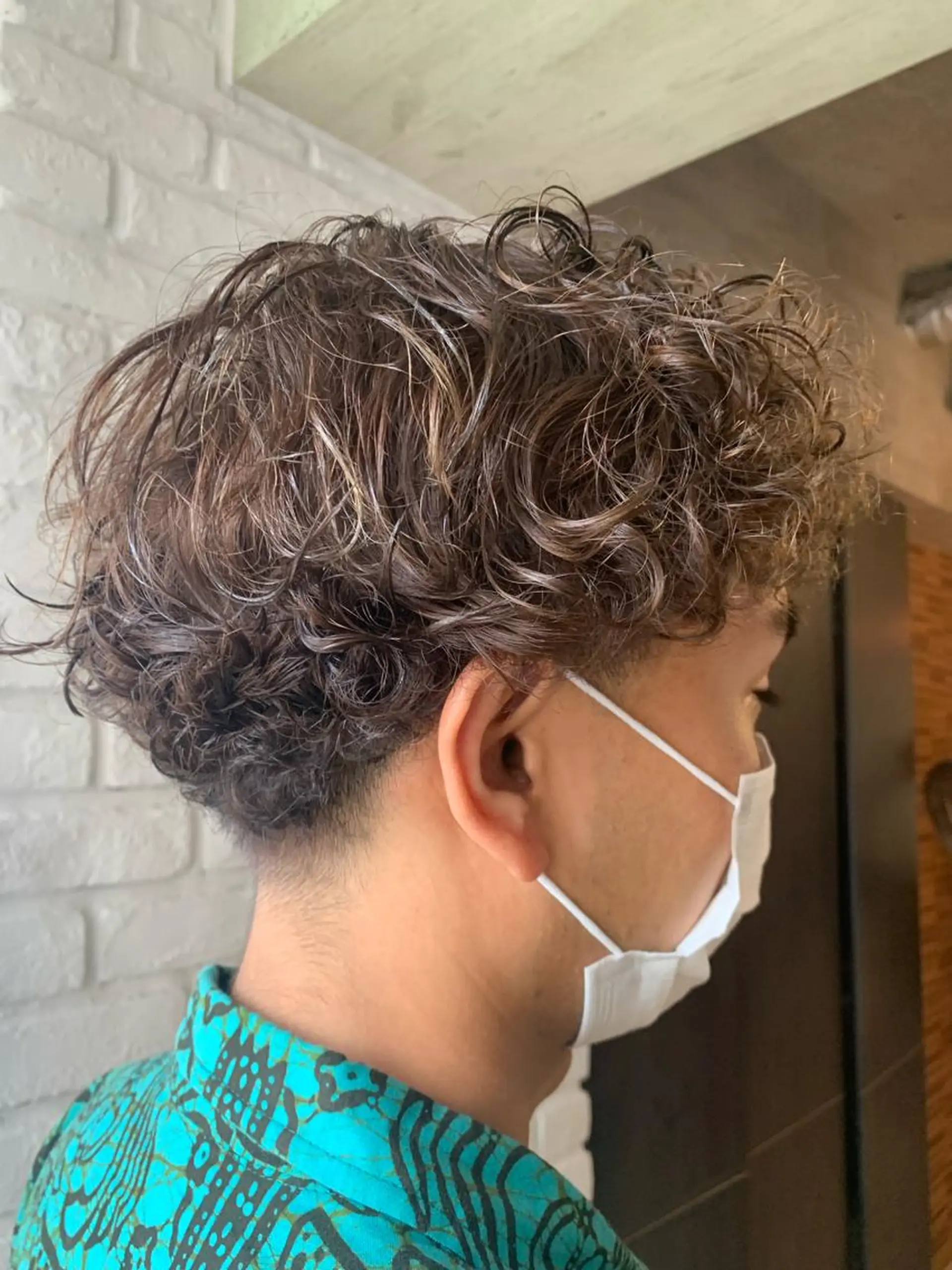 カラー パーマ メンズ メンズパーマ 黒髪 小顔カット/ 韓国レイヤー/真結のヘアスタイル