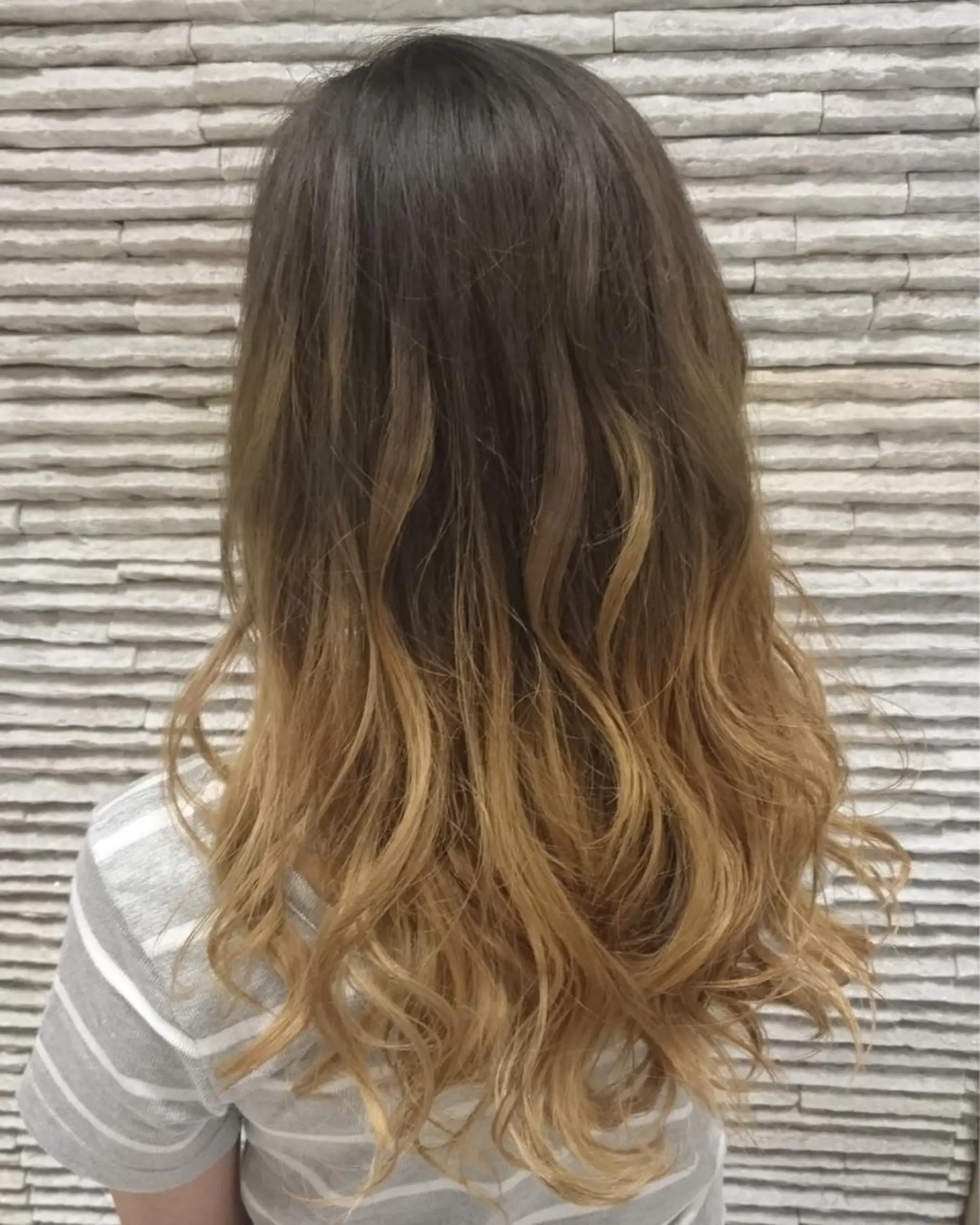 ロング カラー ヘアアレンジ 嶋田 ゆきのヘアスタイル