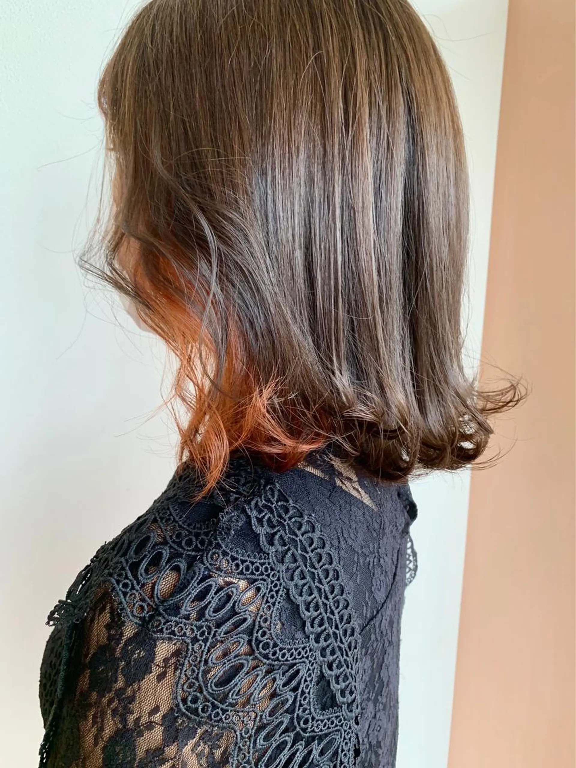 ミディアム カラー オレンジ ヘアカラー トリートメント karen ☺︎のヘアスタイル