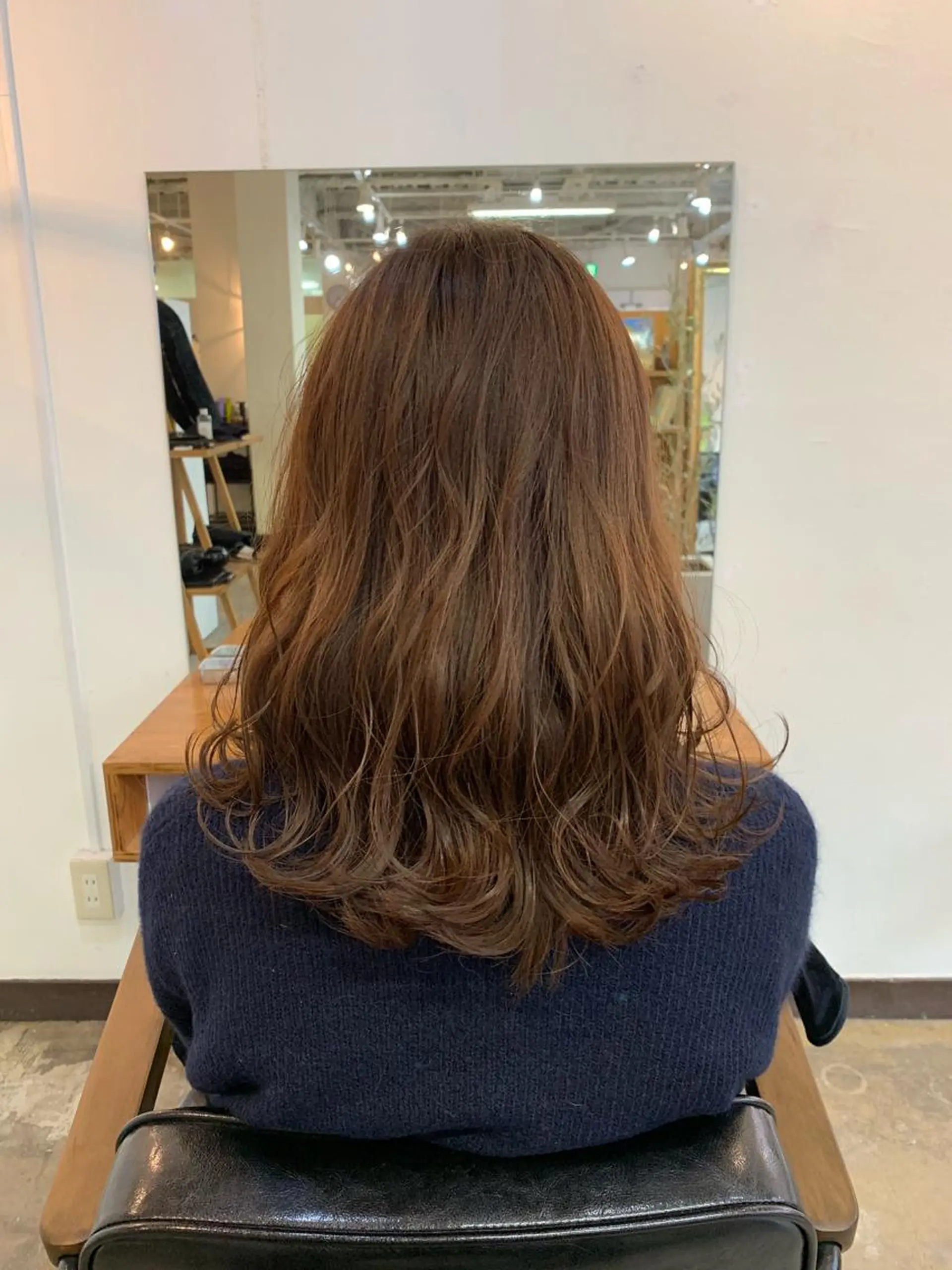 セミロング カラー LEB所属・下河 宗太のヘアスタイル