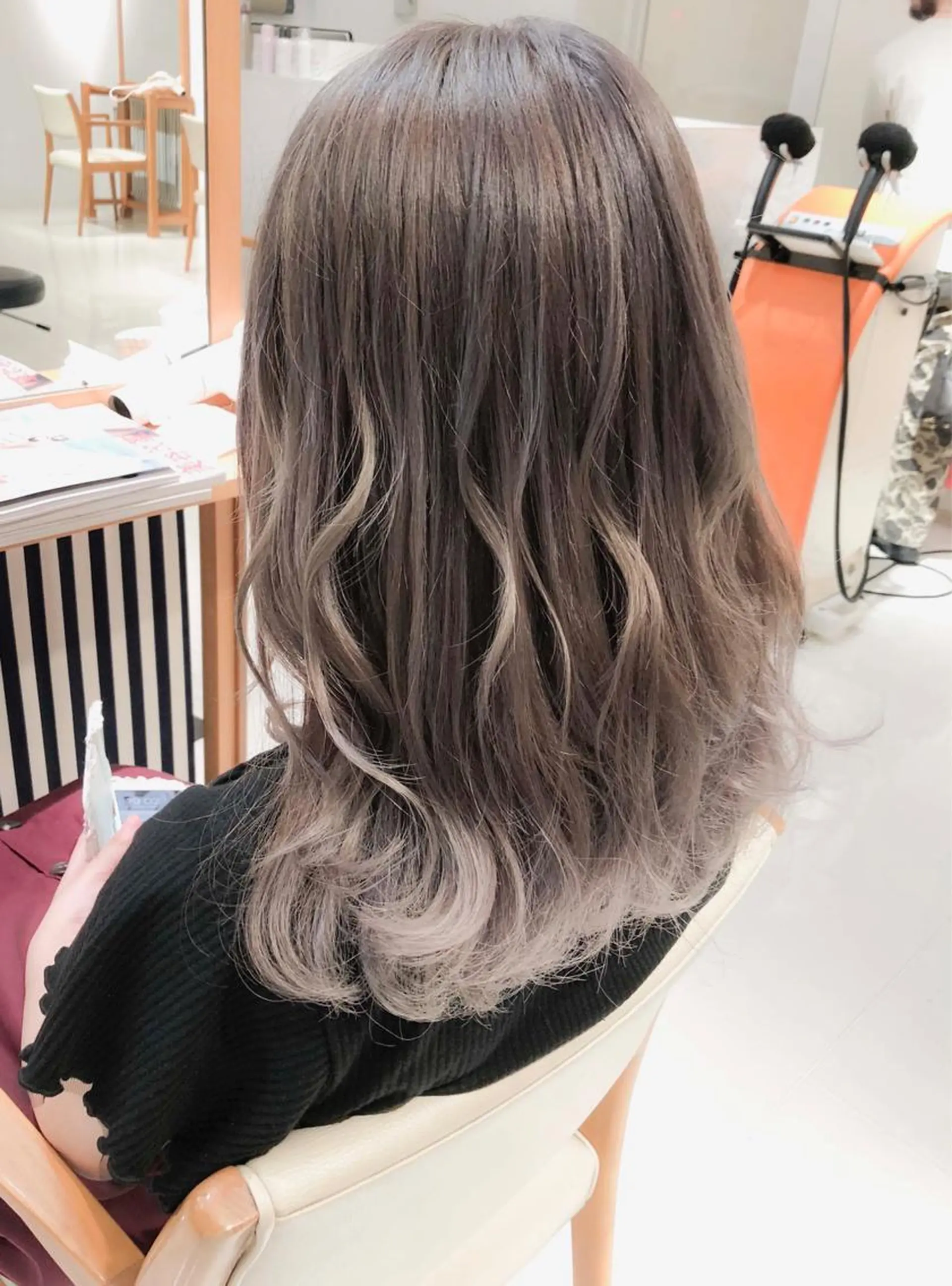 セミロング カラー Days 透明感カラーのヘアスタイル