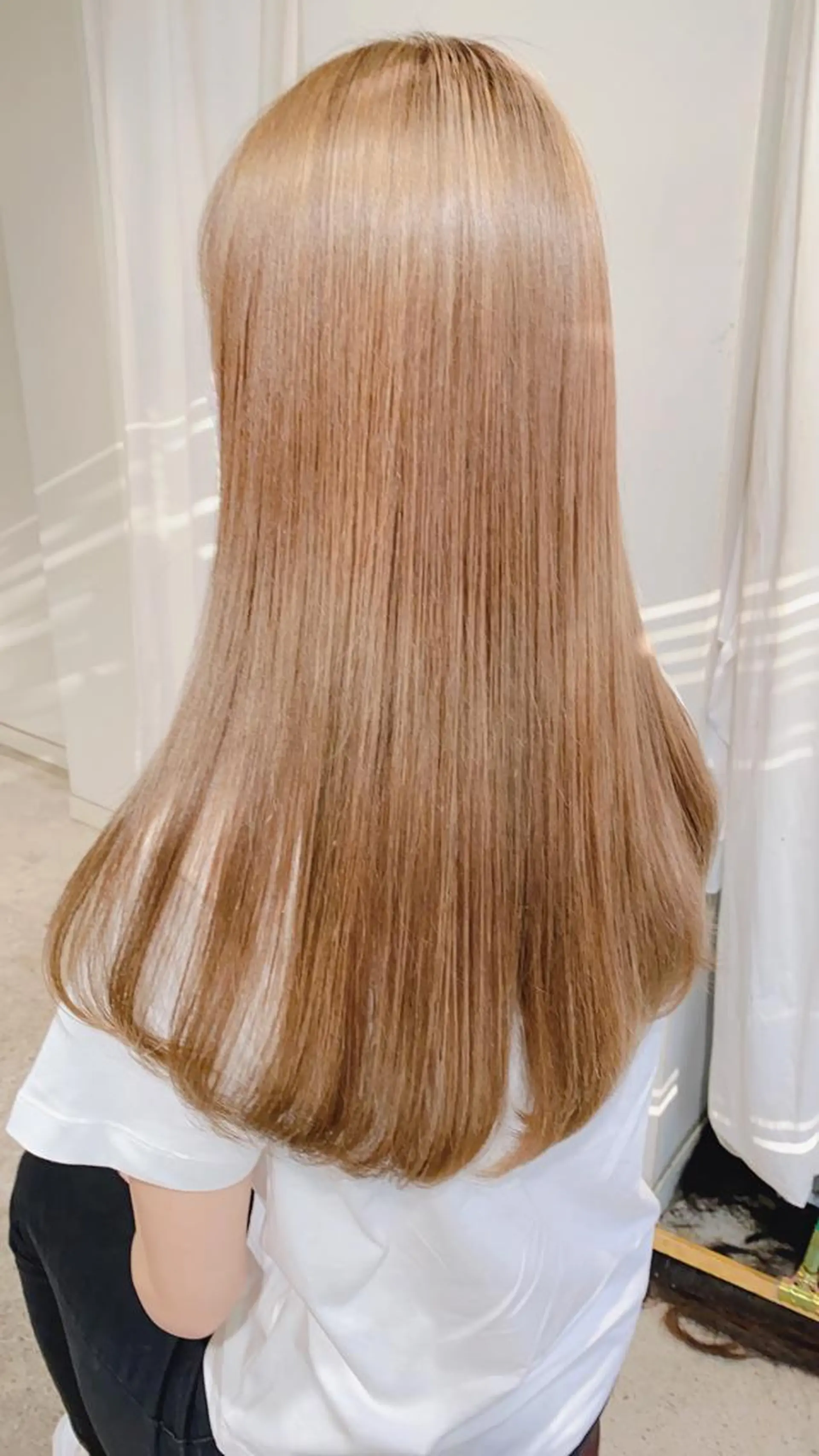 セミロング ショートボブ アッシュ ボブ 外国人風カラー ハイライト ヘアカラー トリートメント ヘッドスパ ヘアセット メンズツイスパ ショートフクヤマシンのヘアスタイル