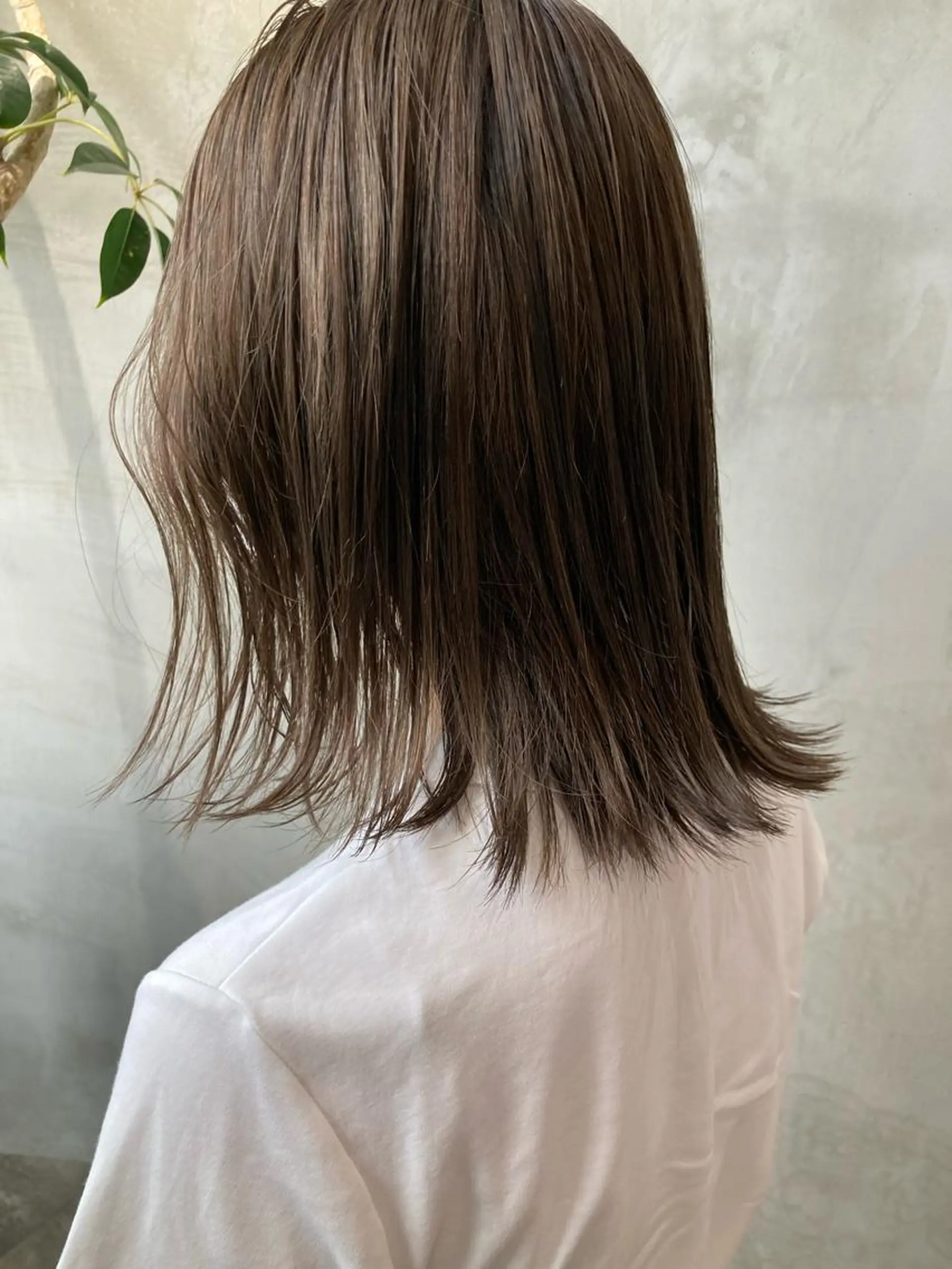 ショート カラー パーマ ベージュカラー オリーブベージュ 波巻きスパイラルパー マ/シャドウパーマ駿のヘアスタイル