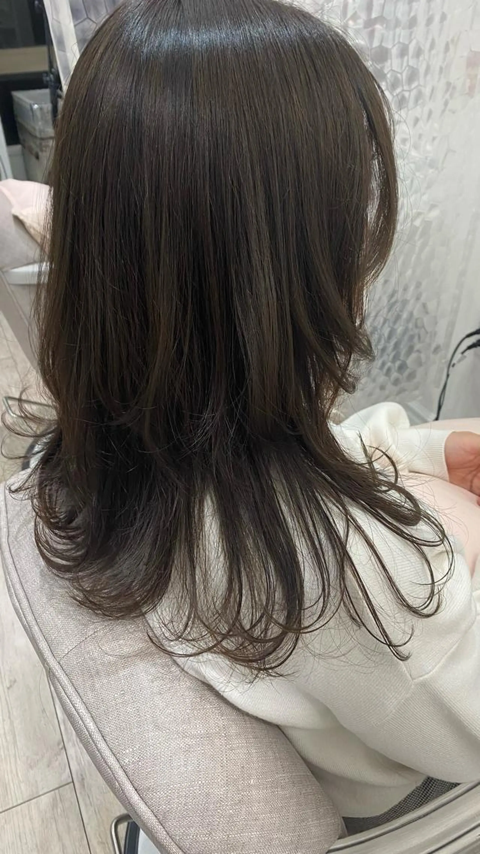 セミロング カラー EKOLU所属・髪質改善サロン🫧 戎谷栞菜のヘアスタイル