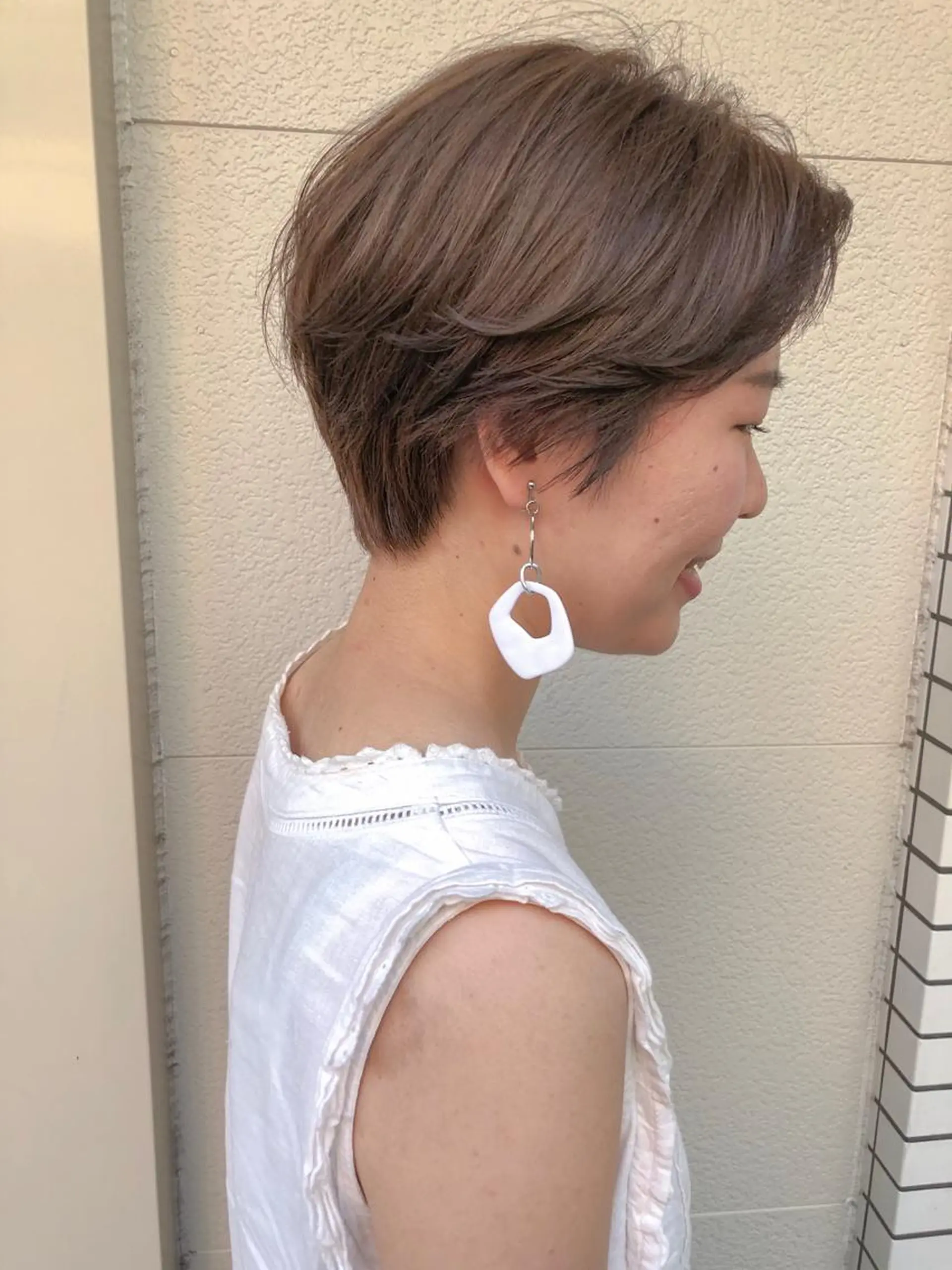 ショート カット 横山 莉奈のヘアスタイル