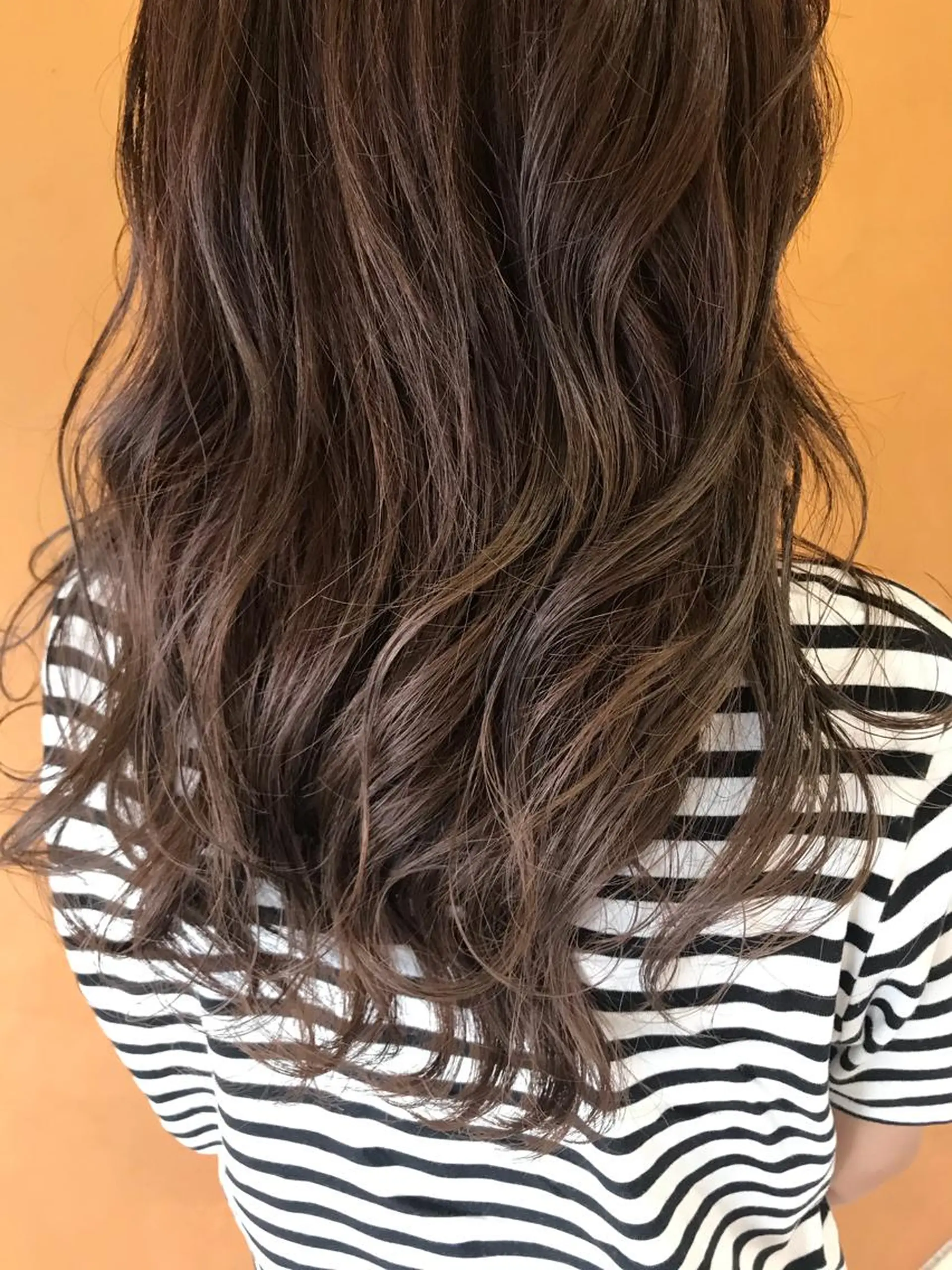 セミロング 松本 美香のヘアスタイル