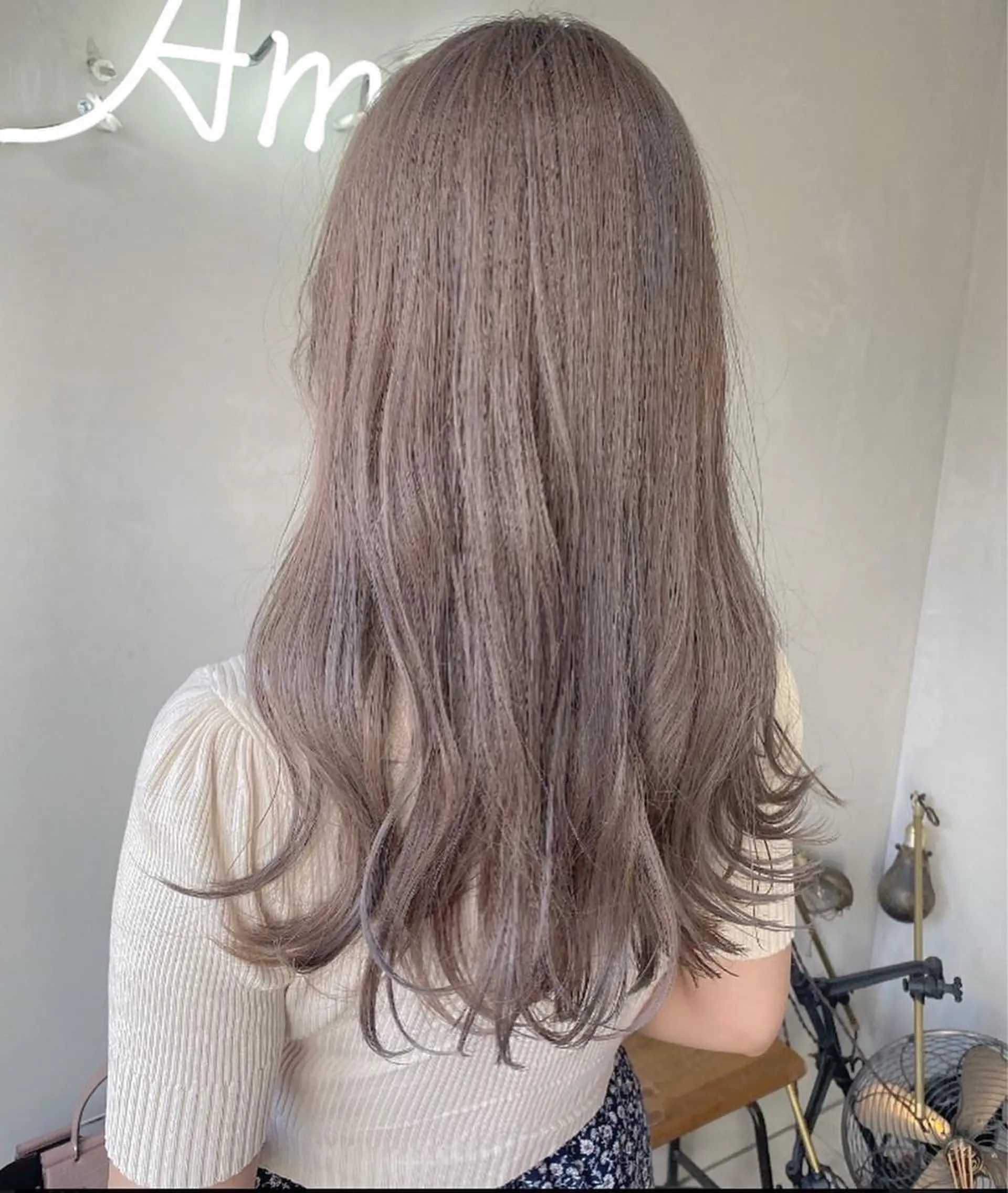 セミロング カラー ヘアアレンジ ベージュカラー ブリーチ ホワイトベージュ Ameri/髪質改善 /韓国ヘア🇰🇷のヘアスタイル