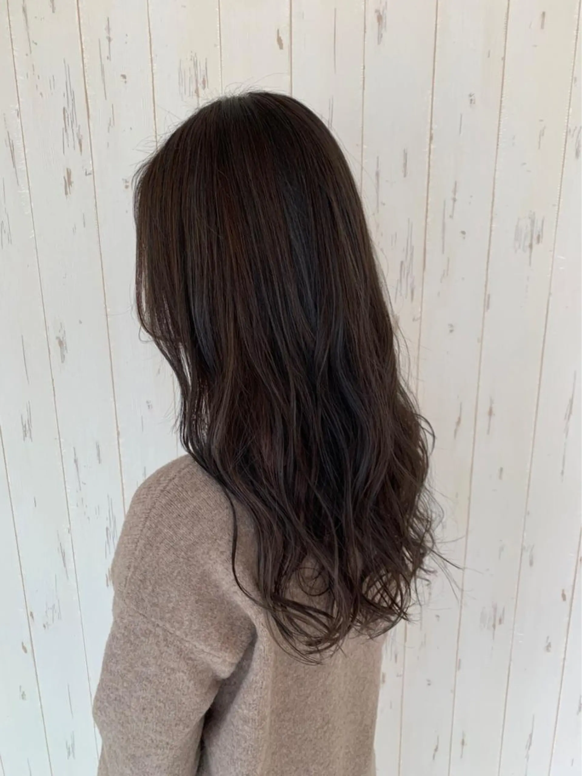 ロング 西澤 咲輝のヘアスタイル