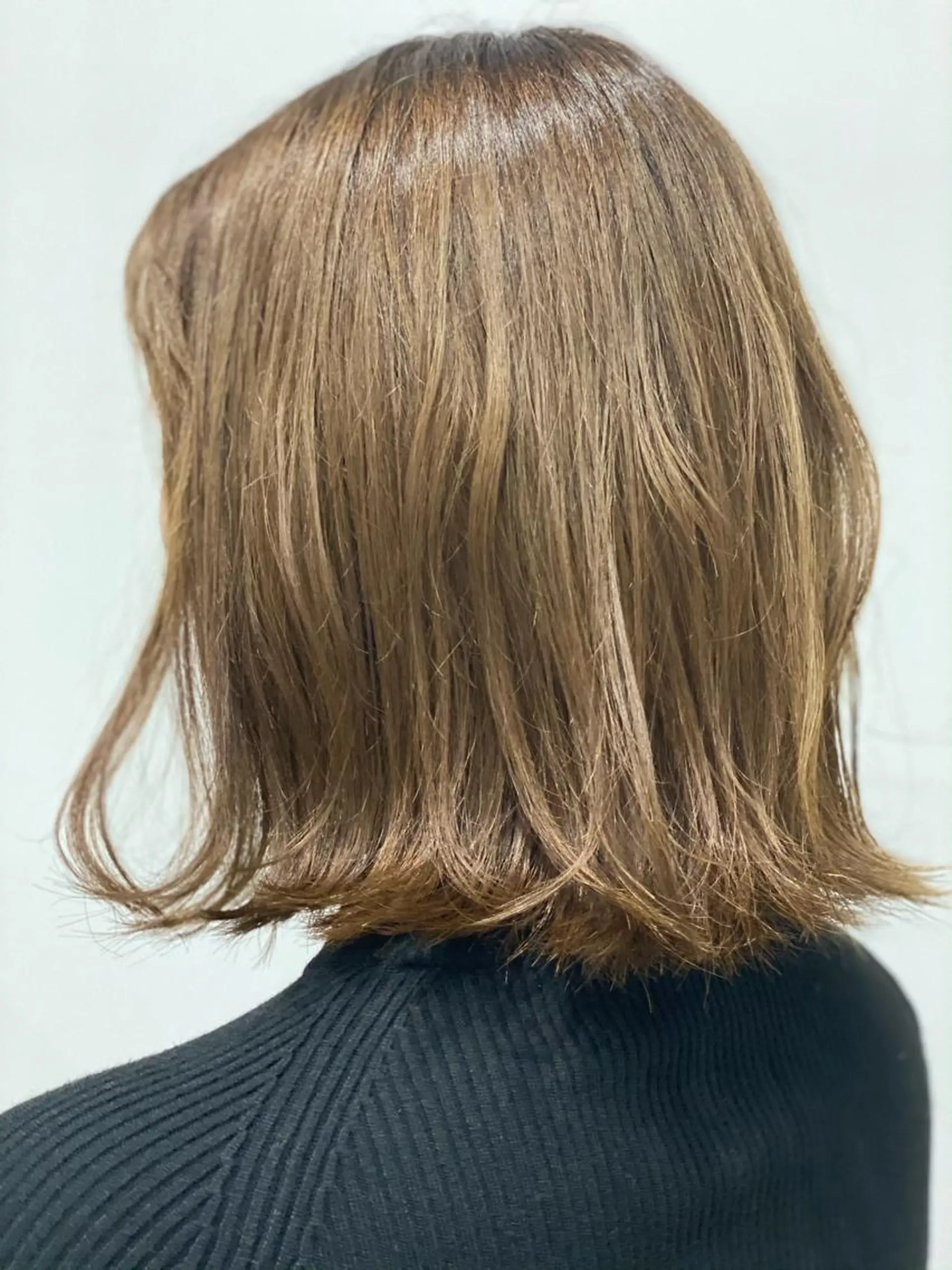 ミディアム カラー ブリーチ ブリーチなしカラー Linda　Hiro所属・坂下 麻梨奈のヘアスタイル