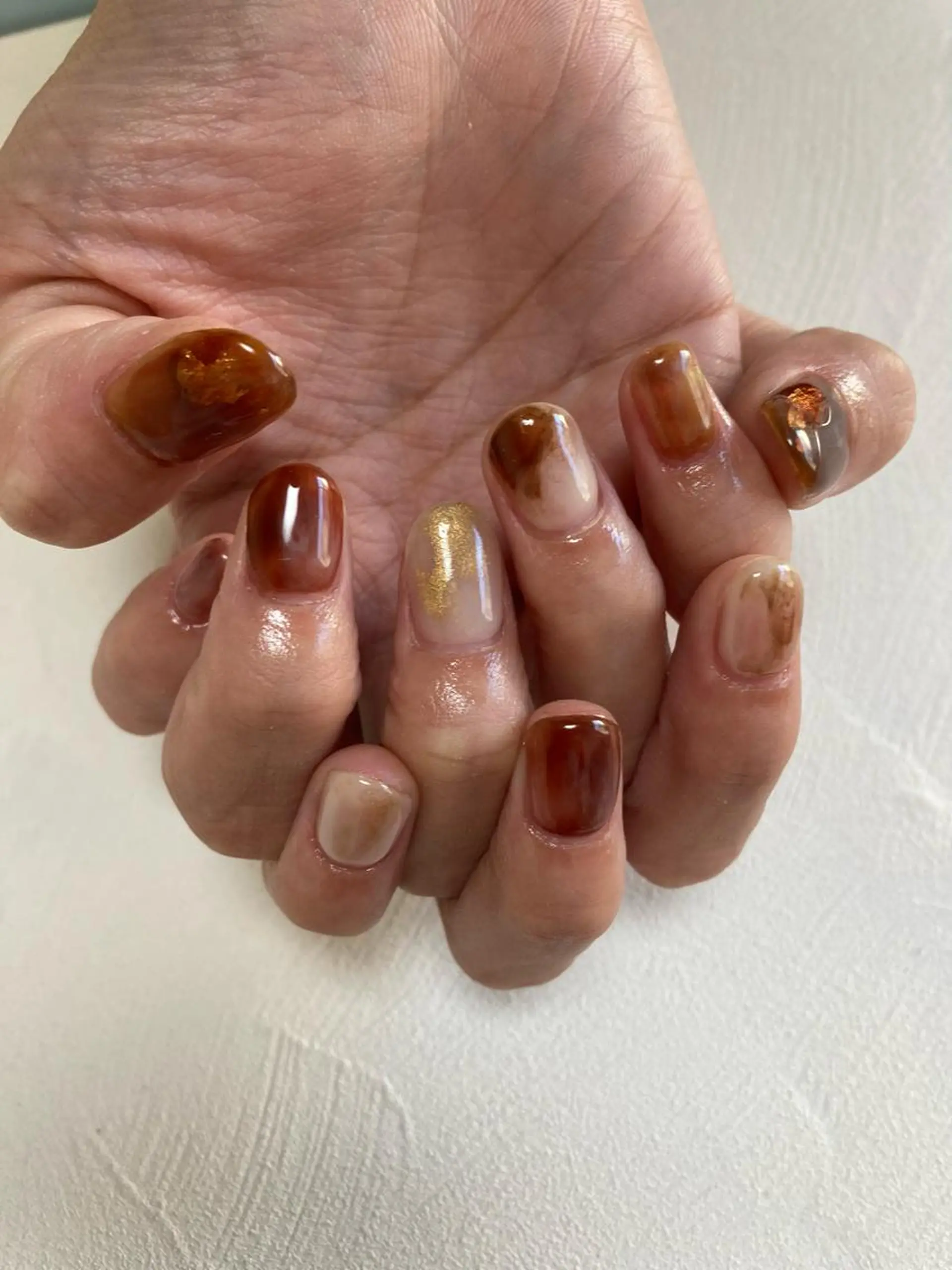 ネイル ブラウン ニュアンスネイル uinail mariのネイルデザイン